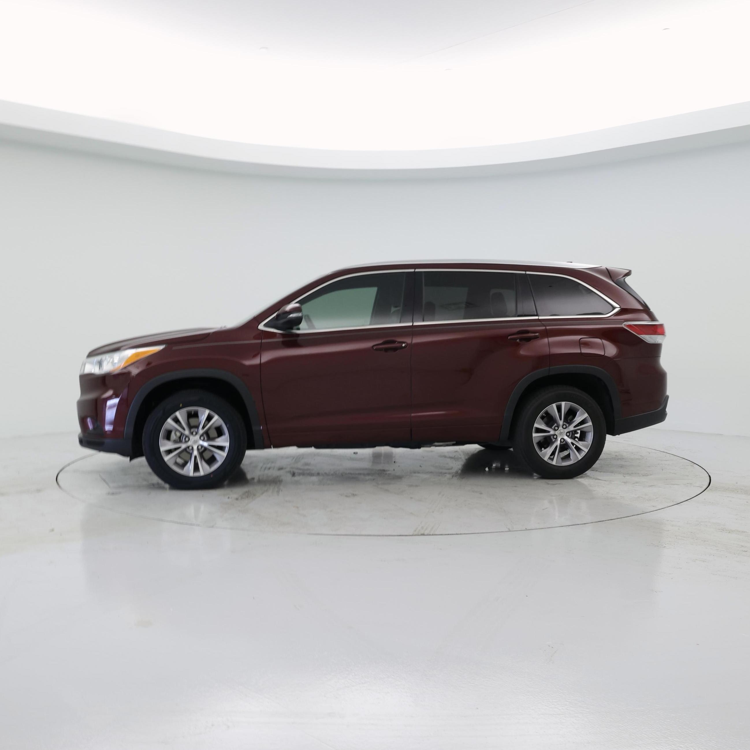 Thumbnail: 2014 Toyota Highlander - 3