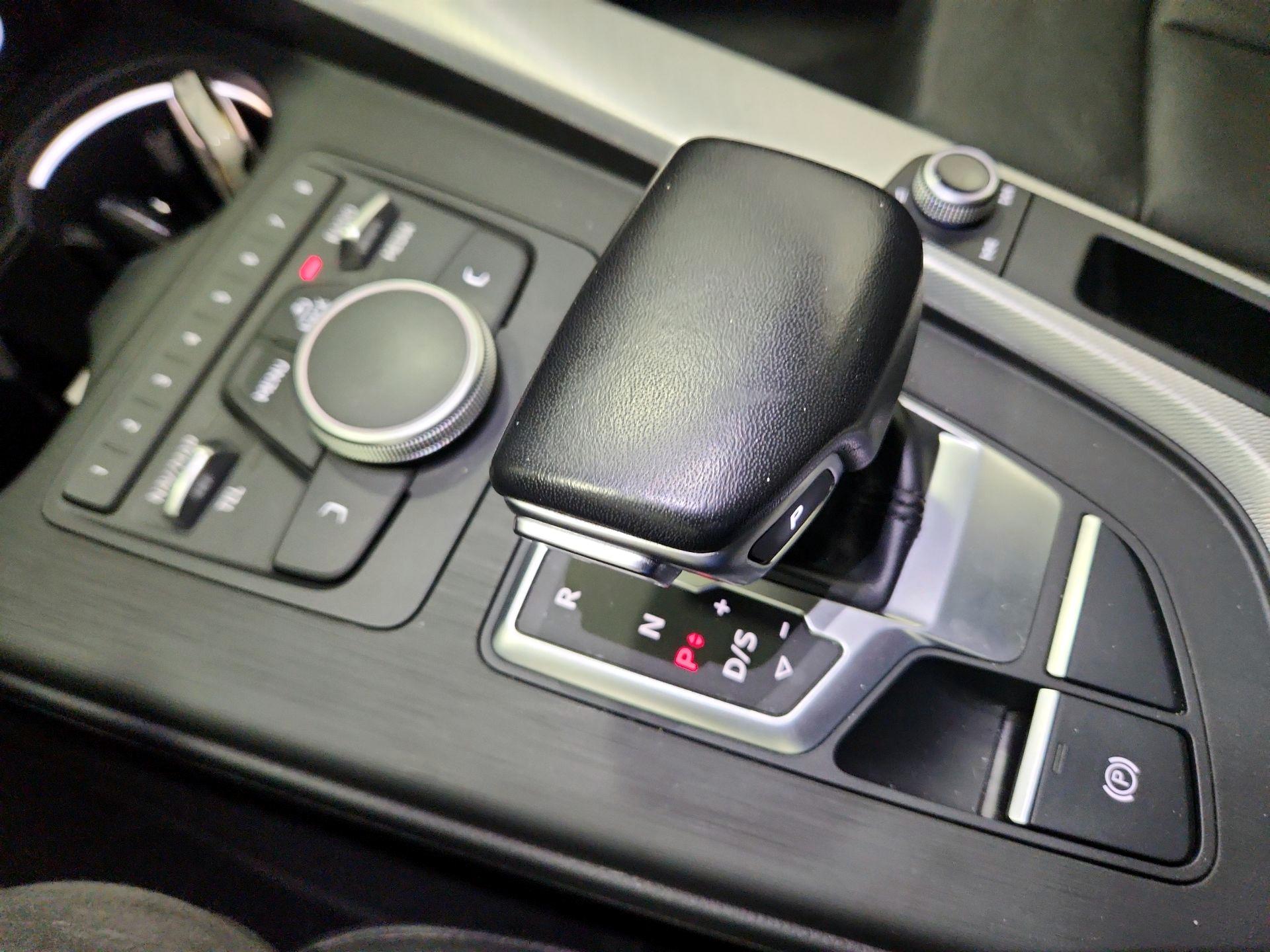 Thumbnail: 2017 Audi A4 - 17