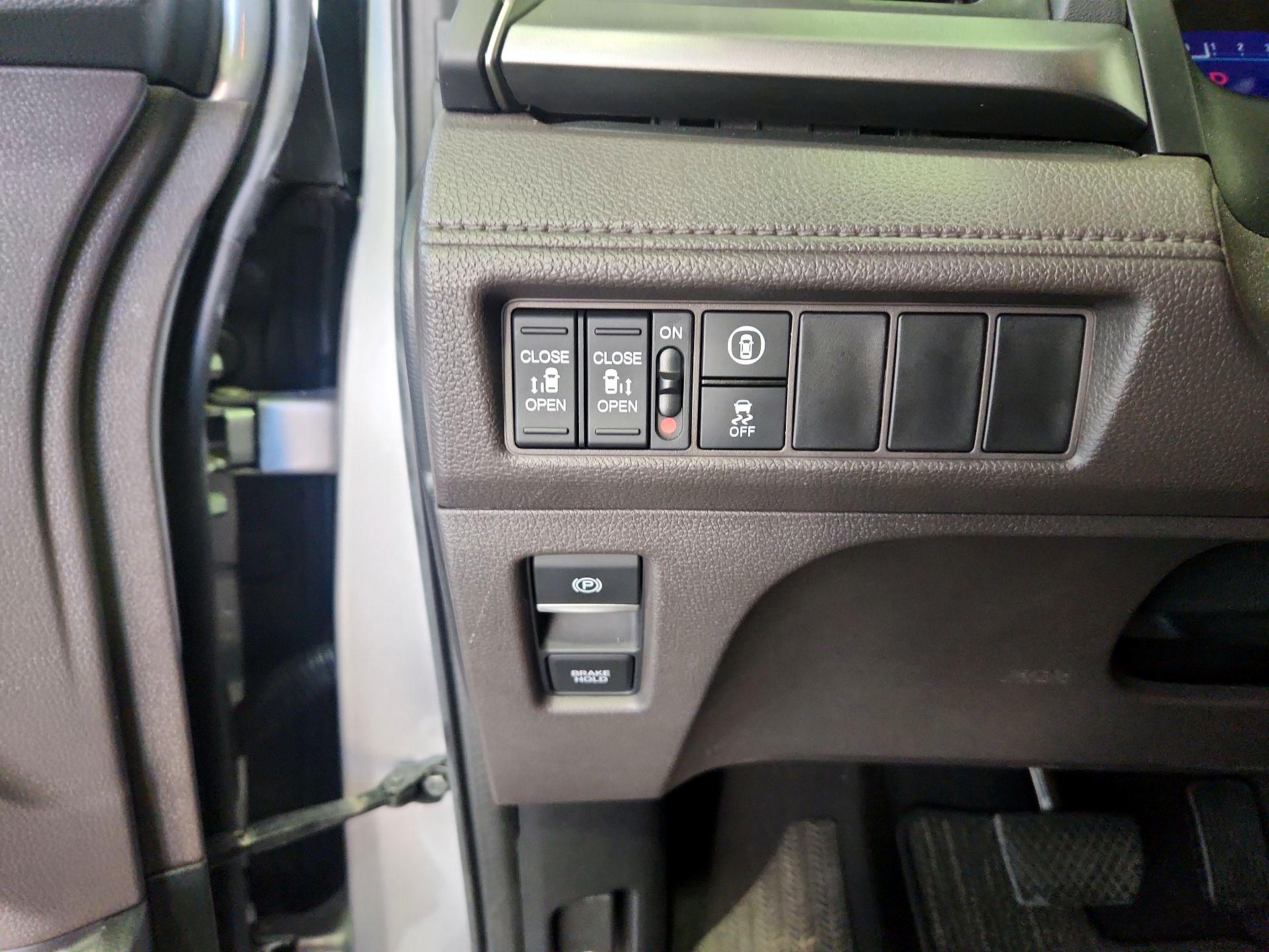 Thumbnail: 2022 Honda Odyssey - 13