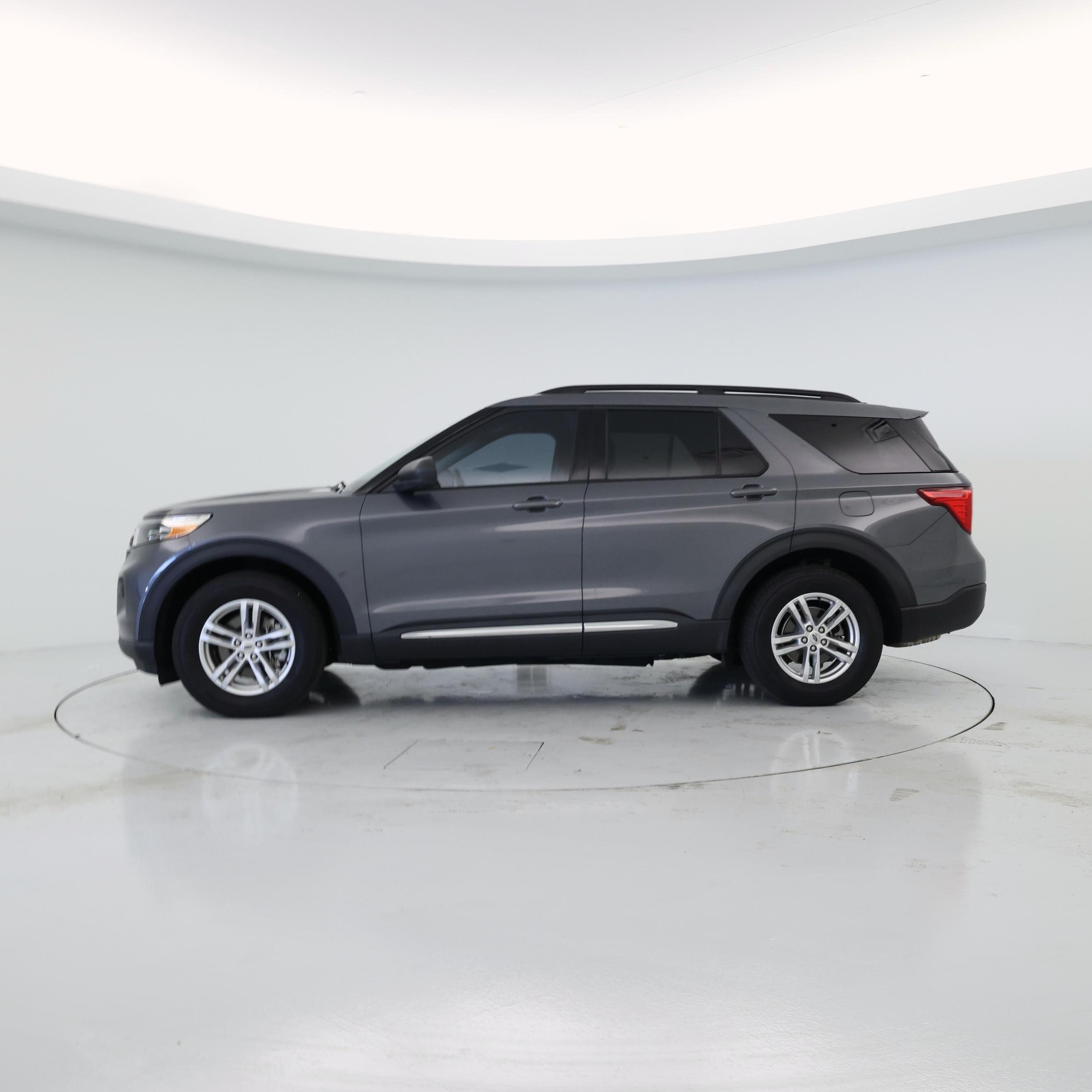 Thumbnail: 2021 Ford Explorer - 3