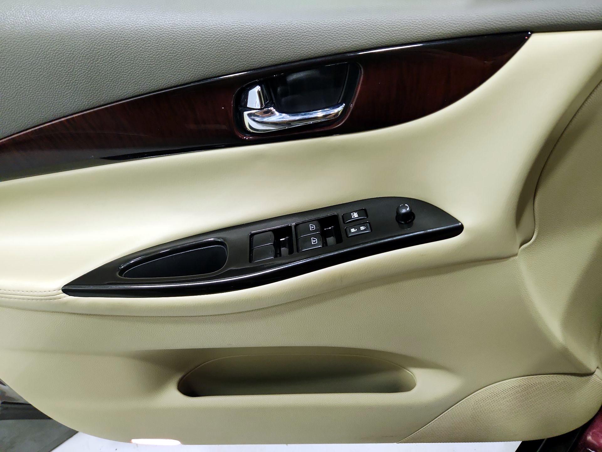 Thumbnail: 2014 INFINITI QX50 - 12