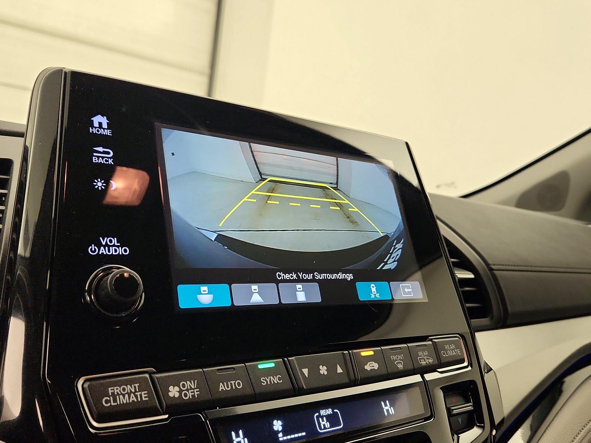 Thumbnail: 2018 Honda Odyssey - 15