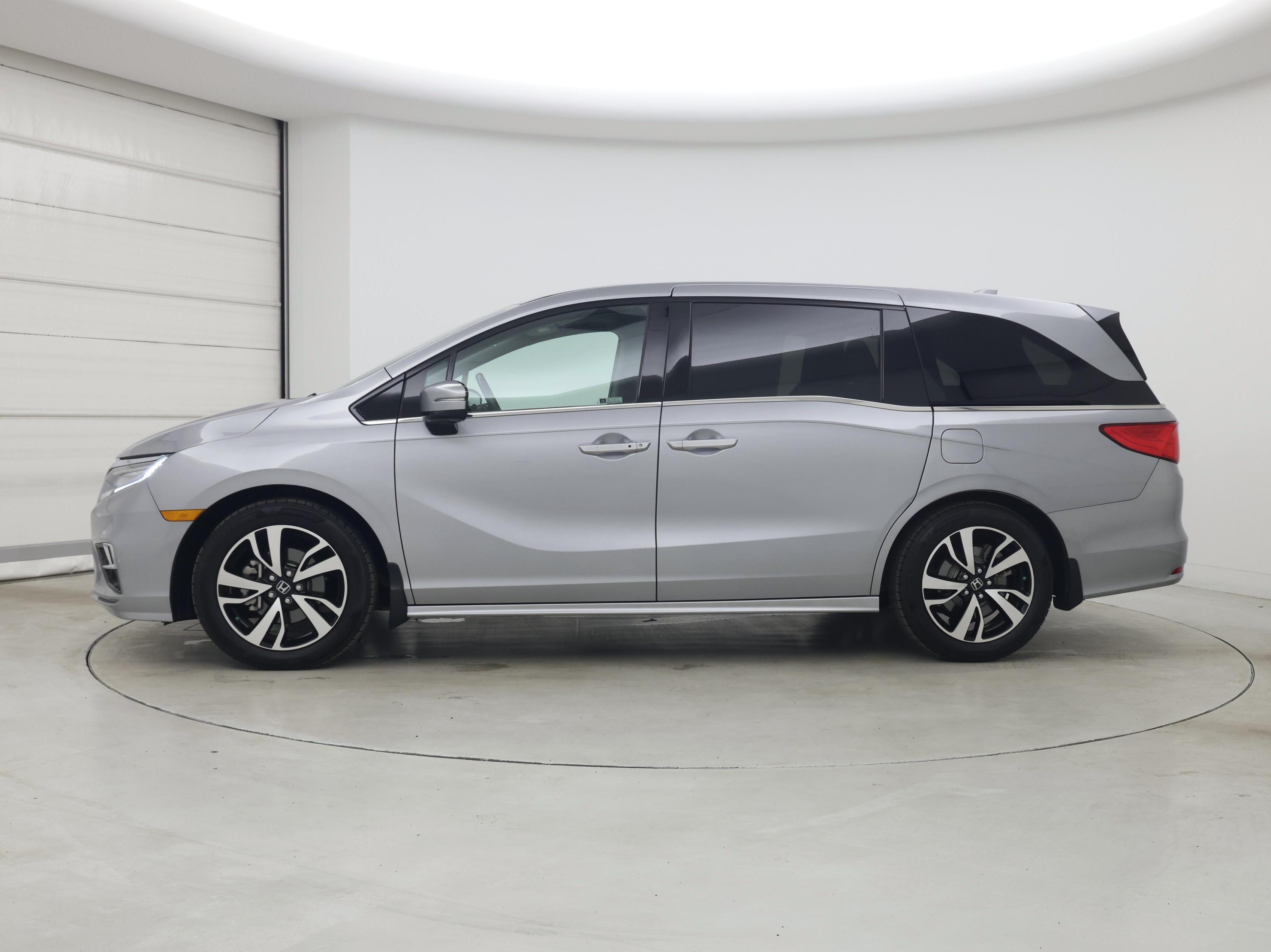 Thumbnail: 2018 Honda Odyssey - 3