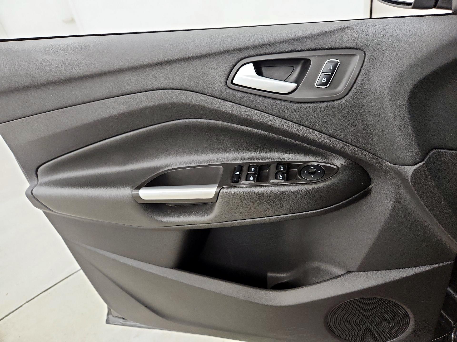 Thumbnail: 2016 Ford Escape - 12
