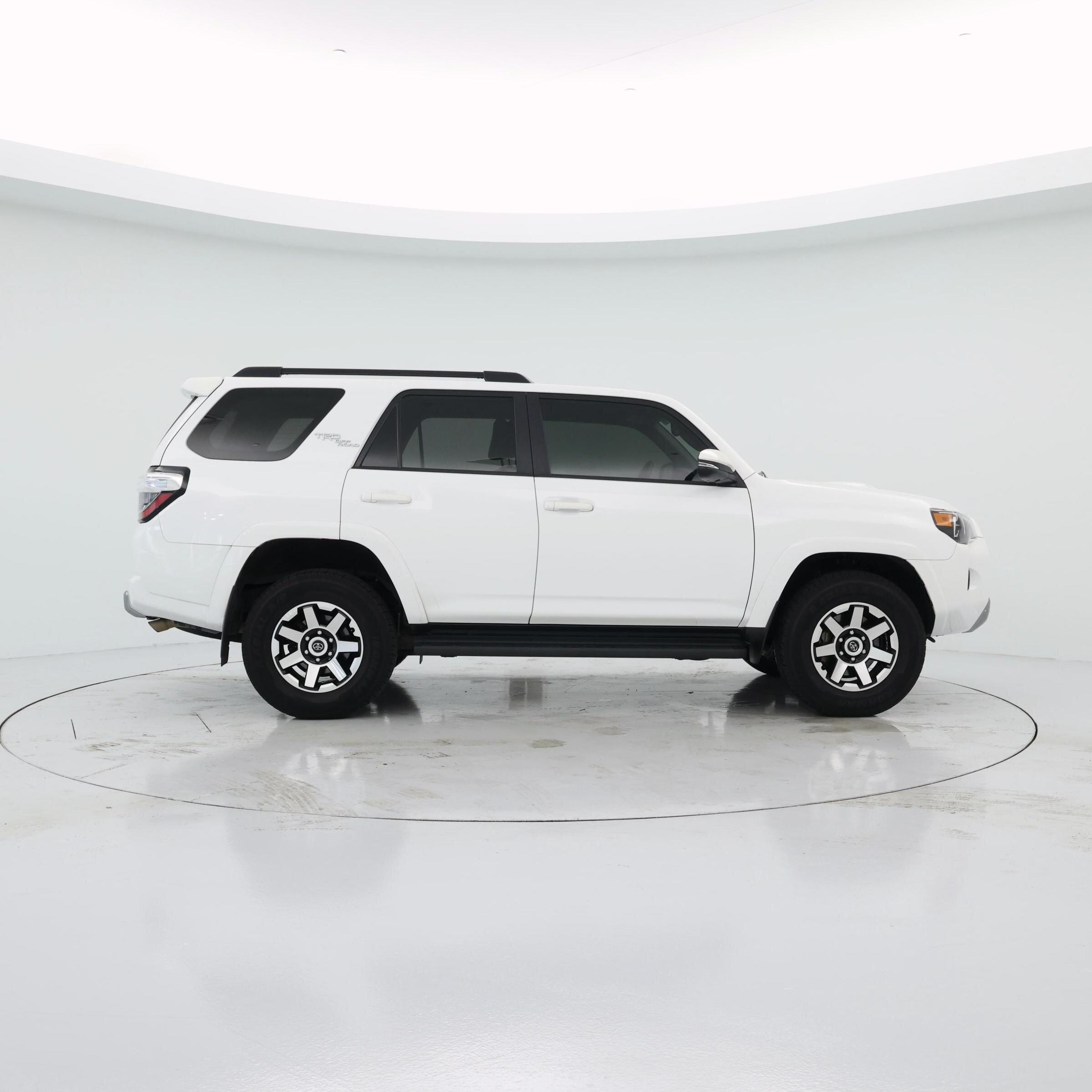 Thumbnail: 2022 Toyota 4Runner - 7