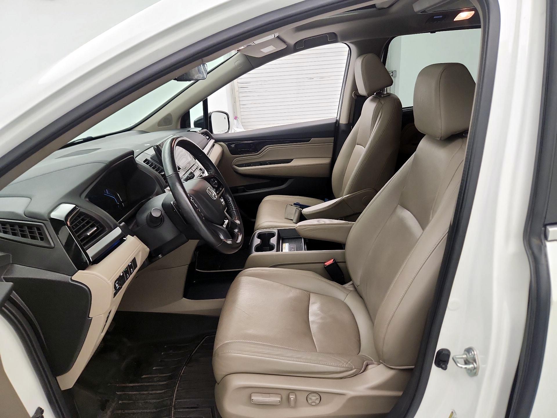 Thumbnail: 2018 Honda Odyssey - 11