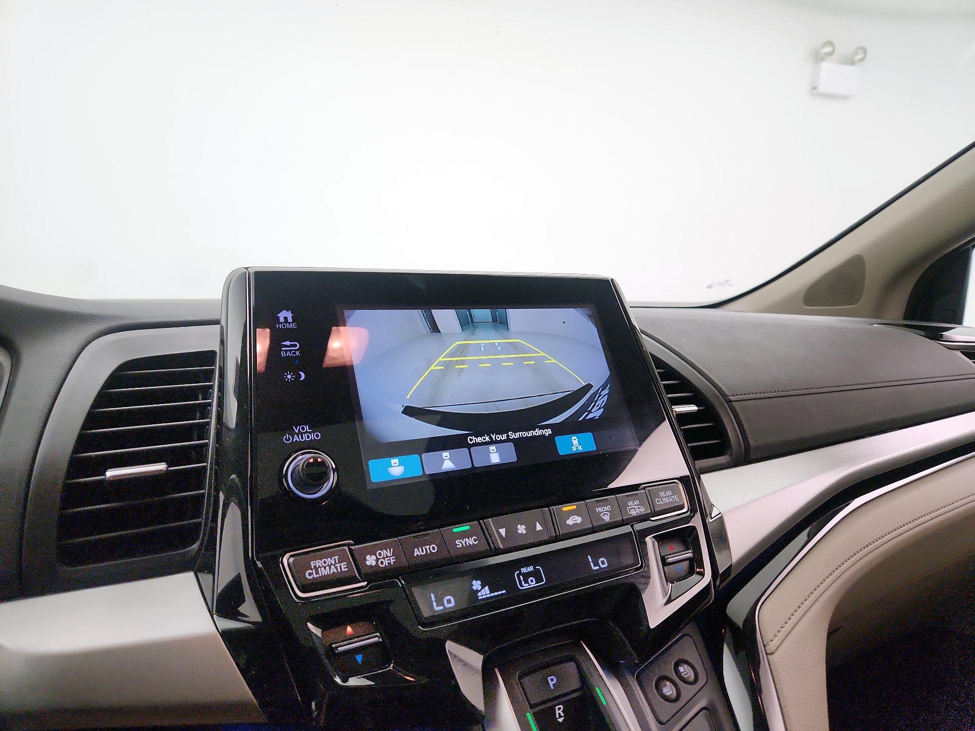 Thumbnail: 2018 Honda Odyssey - 15