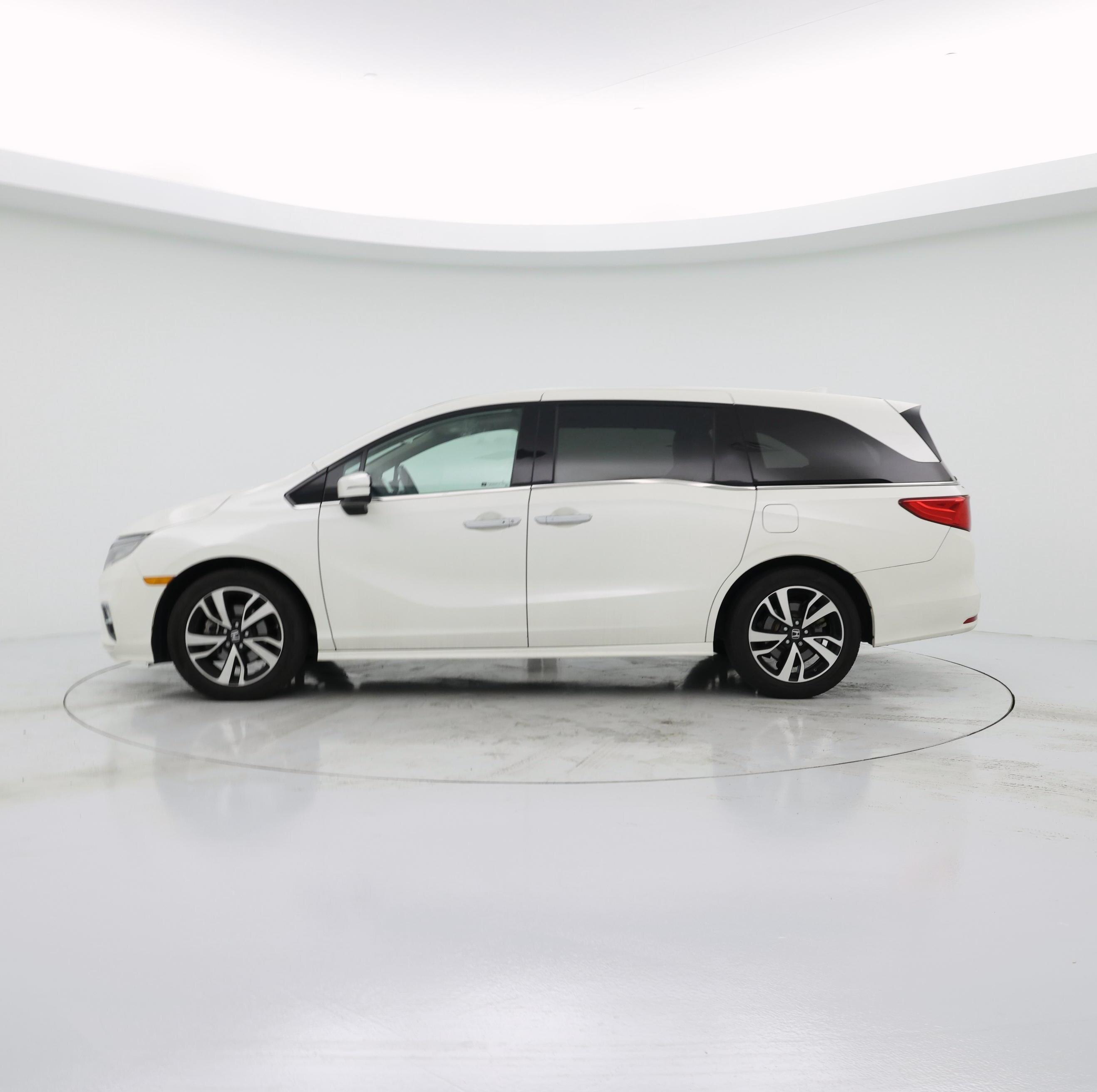 Thumbnail: 2018 Honda Odyssey - 3