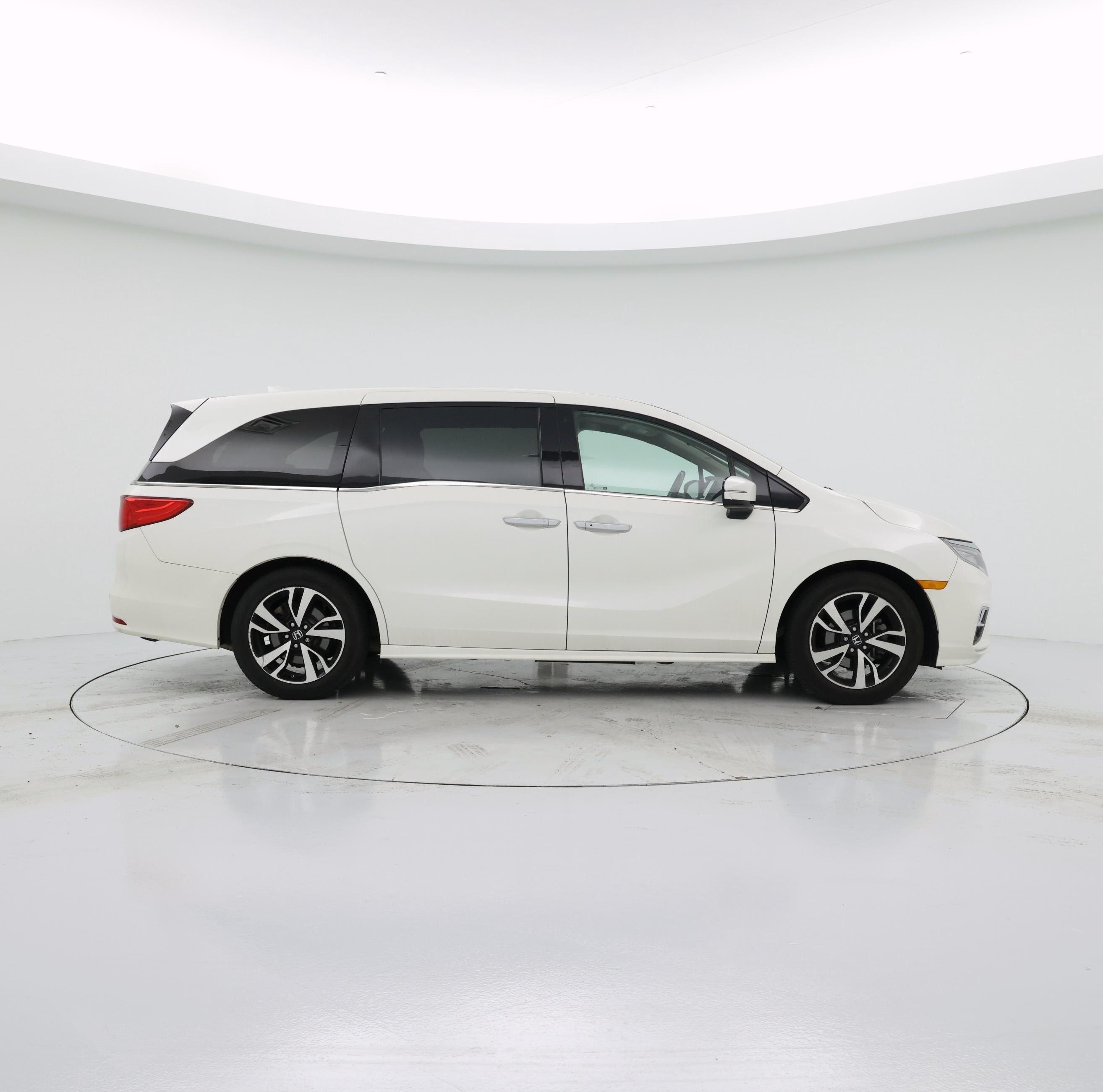 Thumbnail: 2018 Honda Odyssey - 7