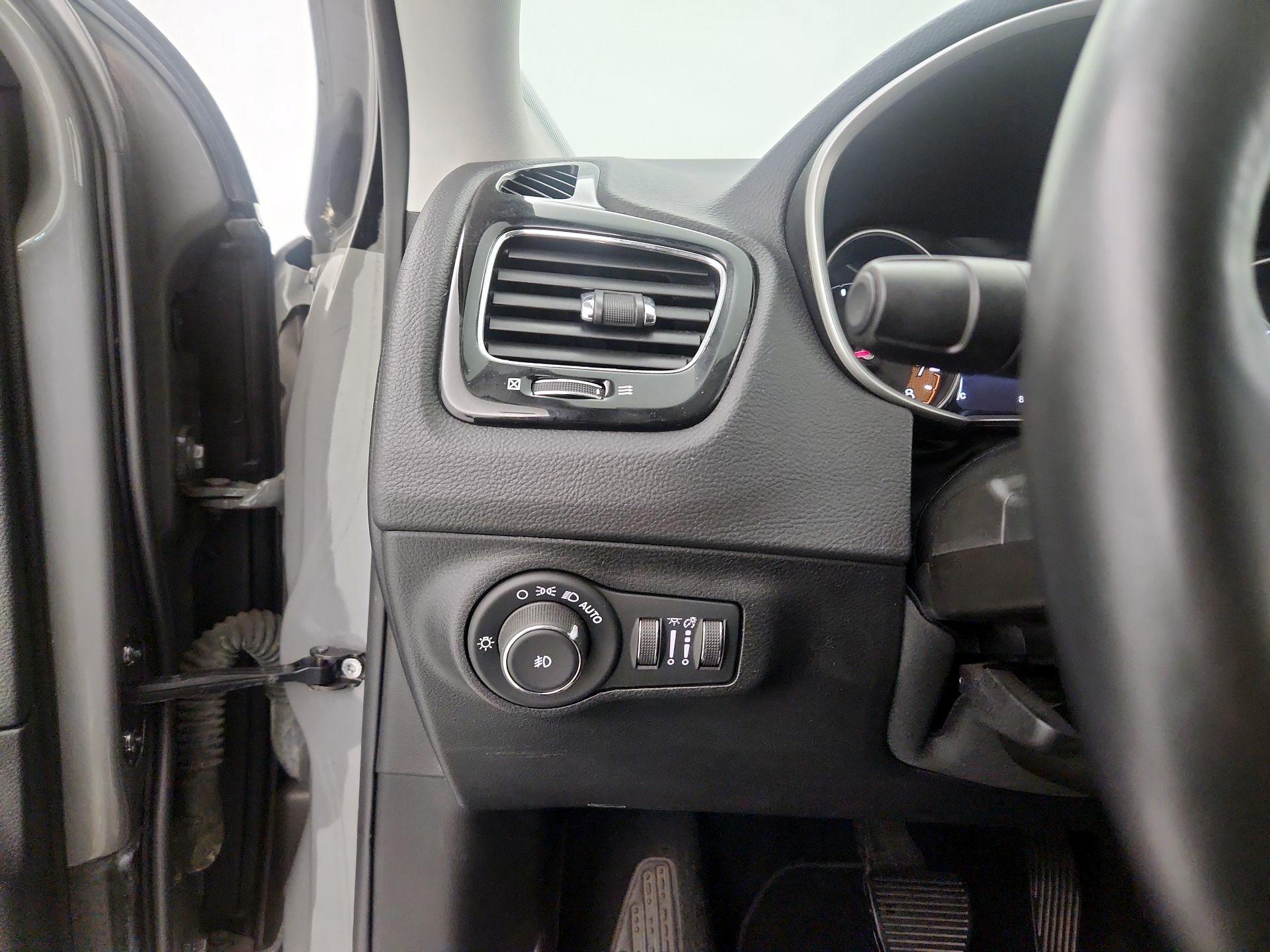 Thumbnail: 2019 Jeep Compass - 13