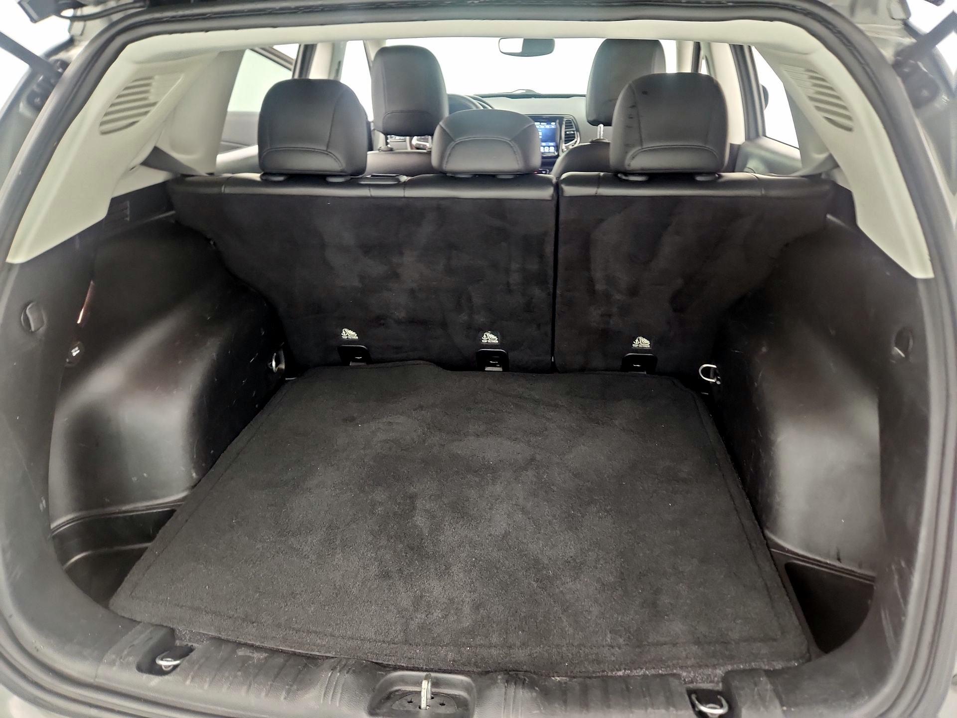 Thumbnail: 2019 Jeep Compass - 20