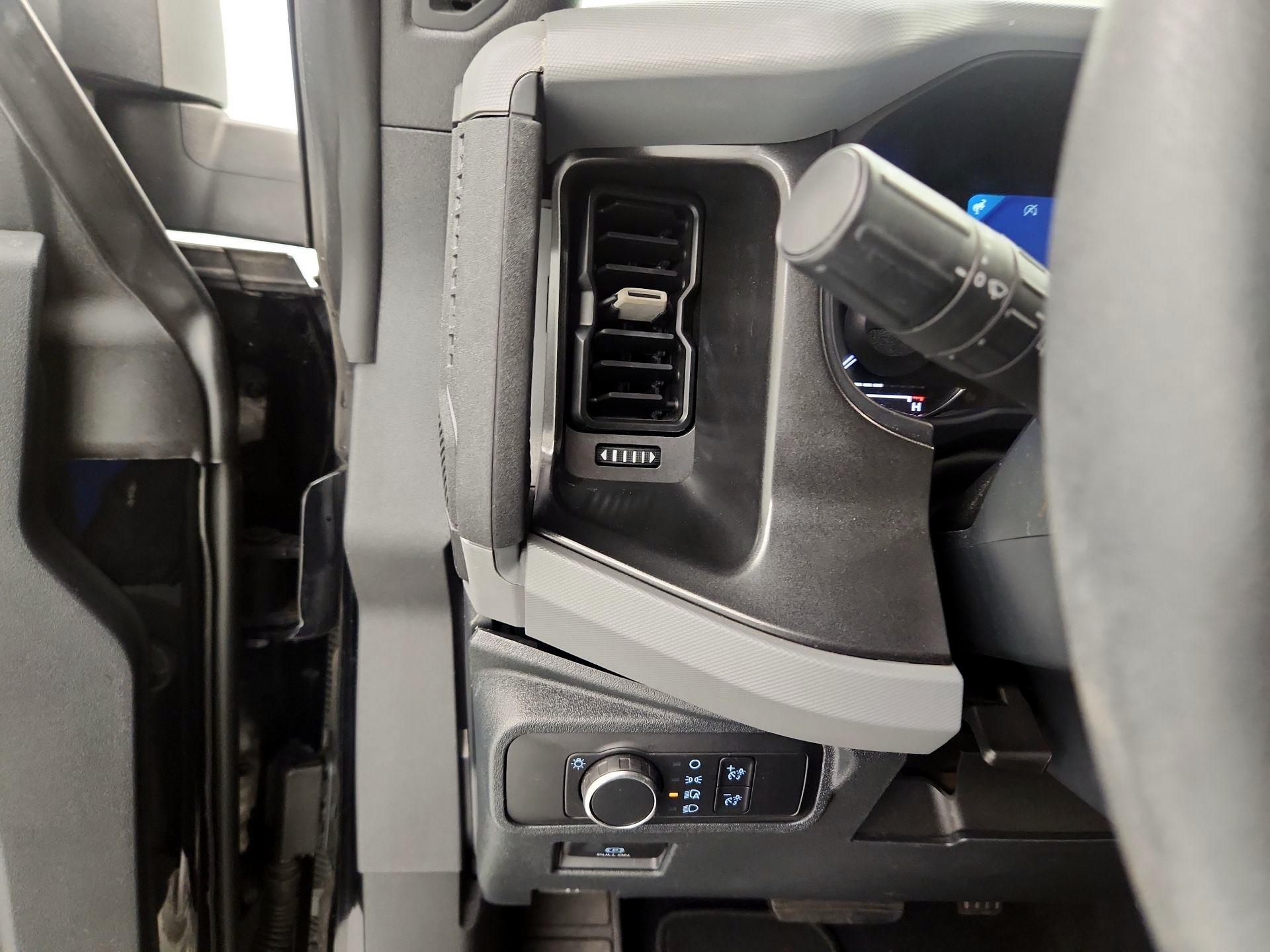 Thumbnail: 2022 Ford Bronco - 13