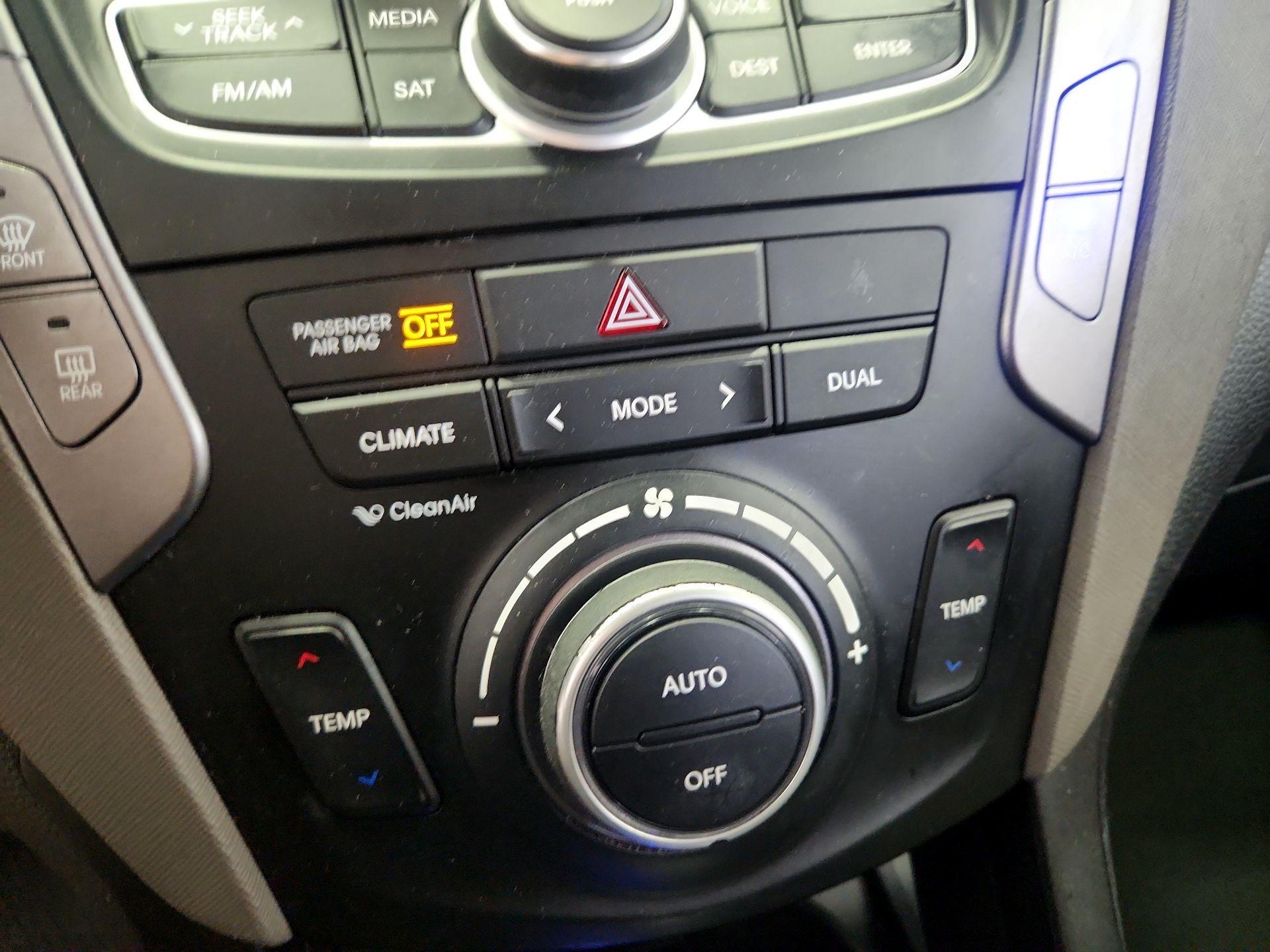 Thumbnail: 2014 Hyundai Santa Fe - 17