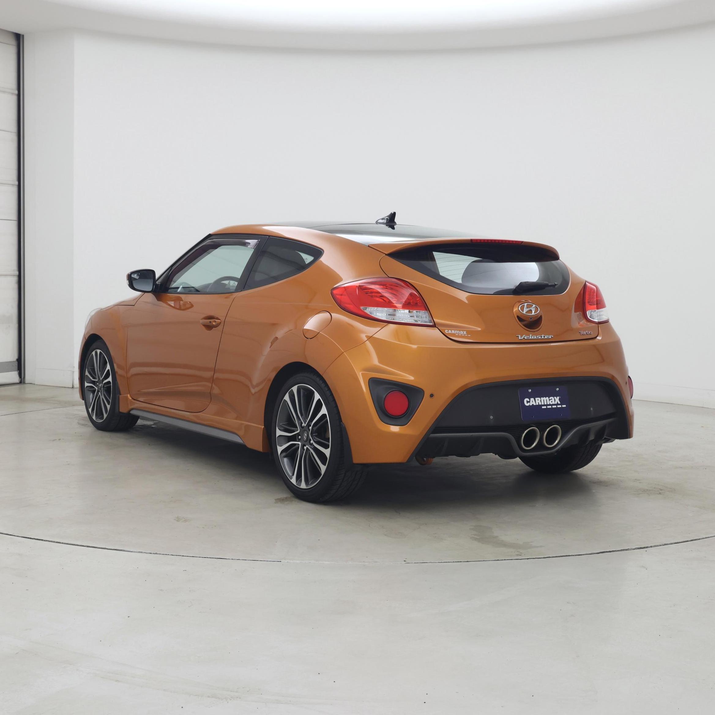 Thumbnail: 2016 Hyundai Veloster - 2