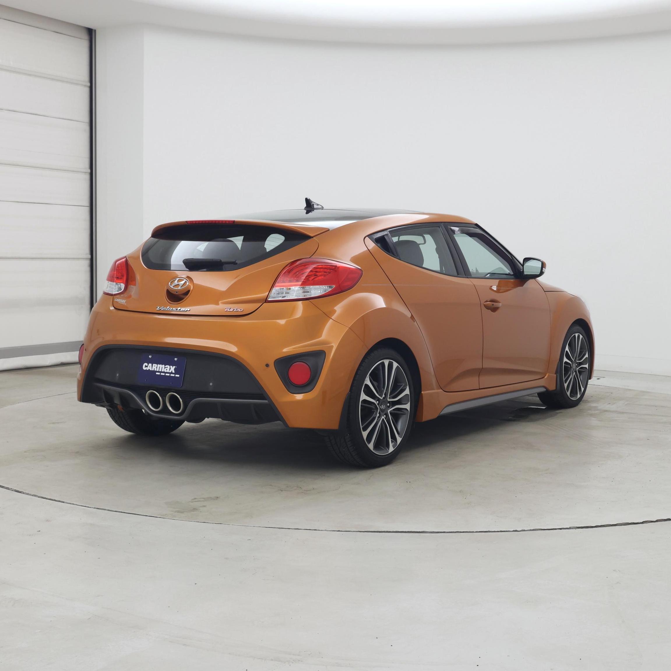 Thumbnail: 2016 Hyundai Veloster - 8