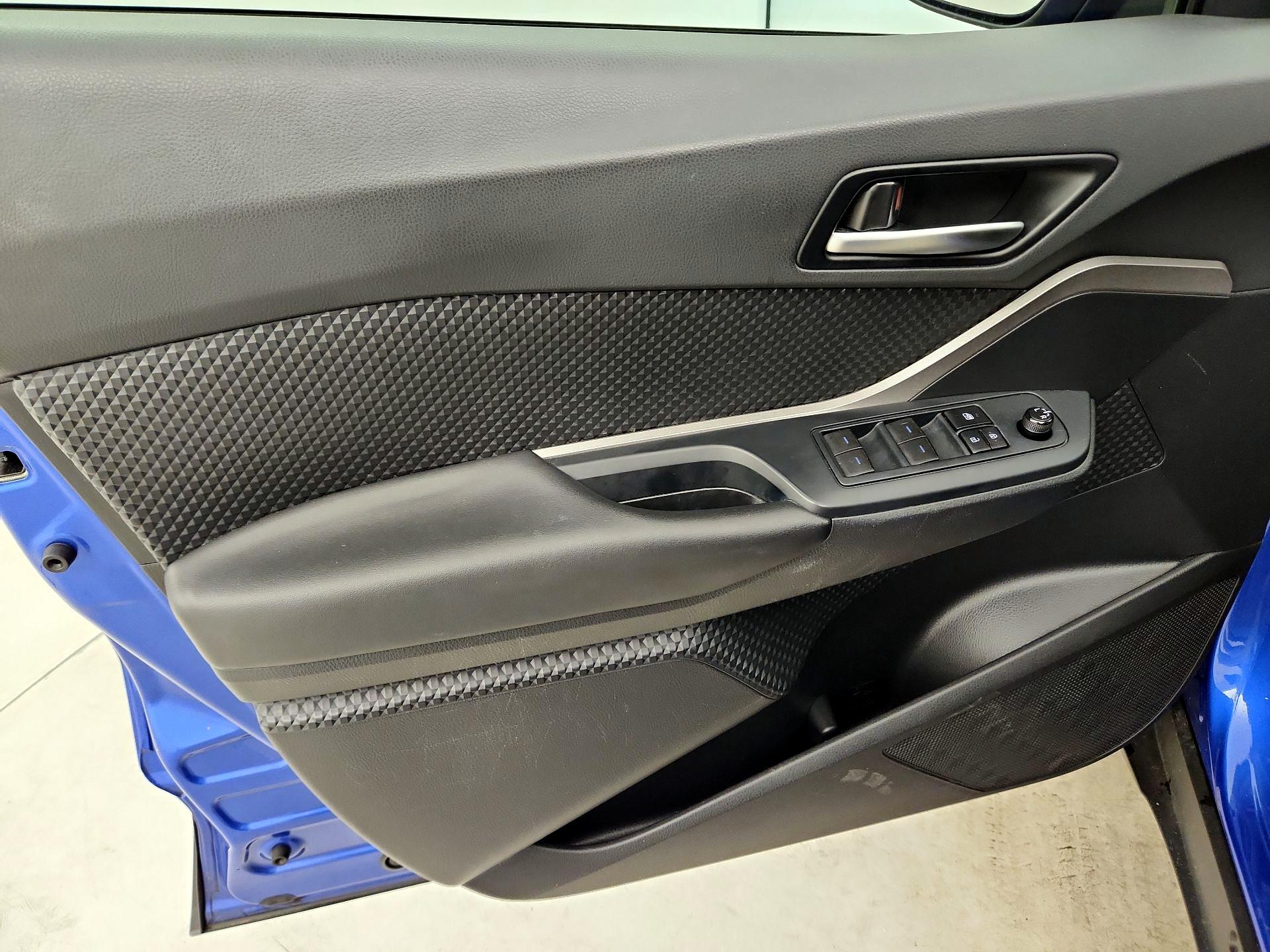 Thumbnail: 2020 Toyota C-HR - 12