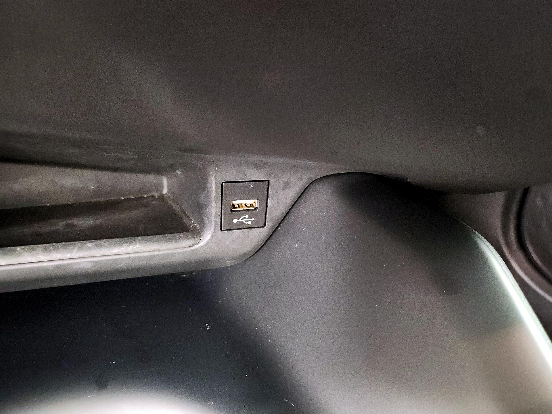 Thumbnail: 2020 Toyota C-HR - 18