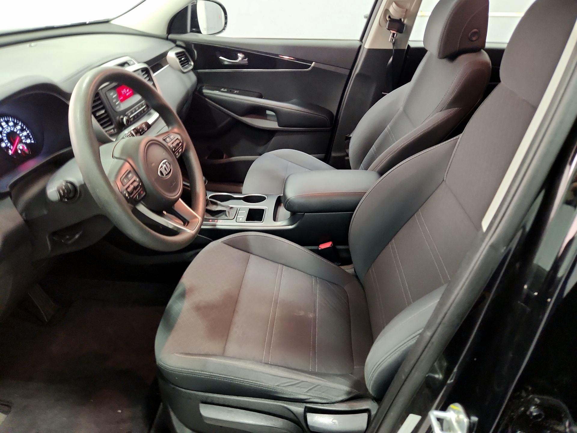 Thumbnail: 2017 Kia Sorento - 11