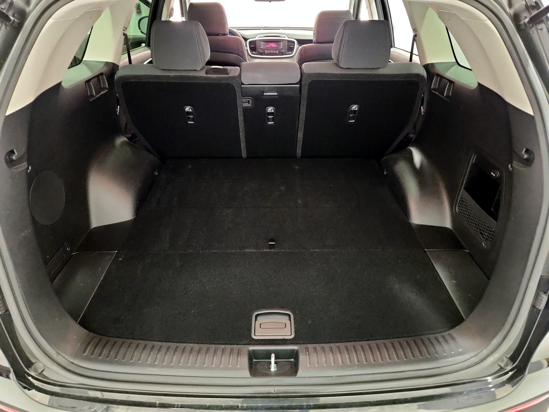 Thumbnail: 2017 Kia Sorento - 19