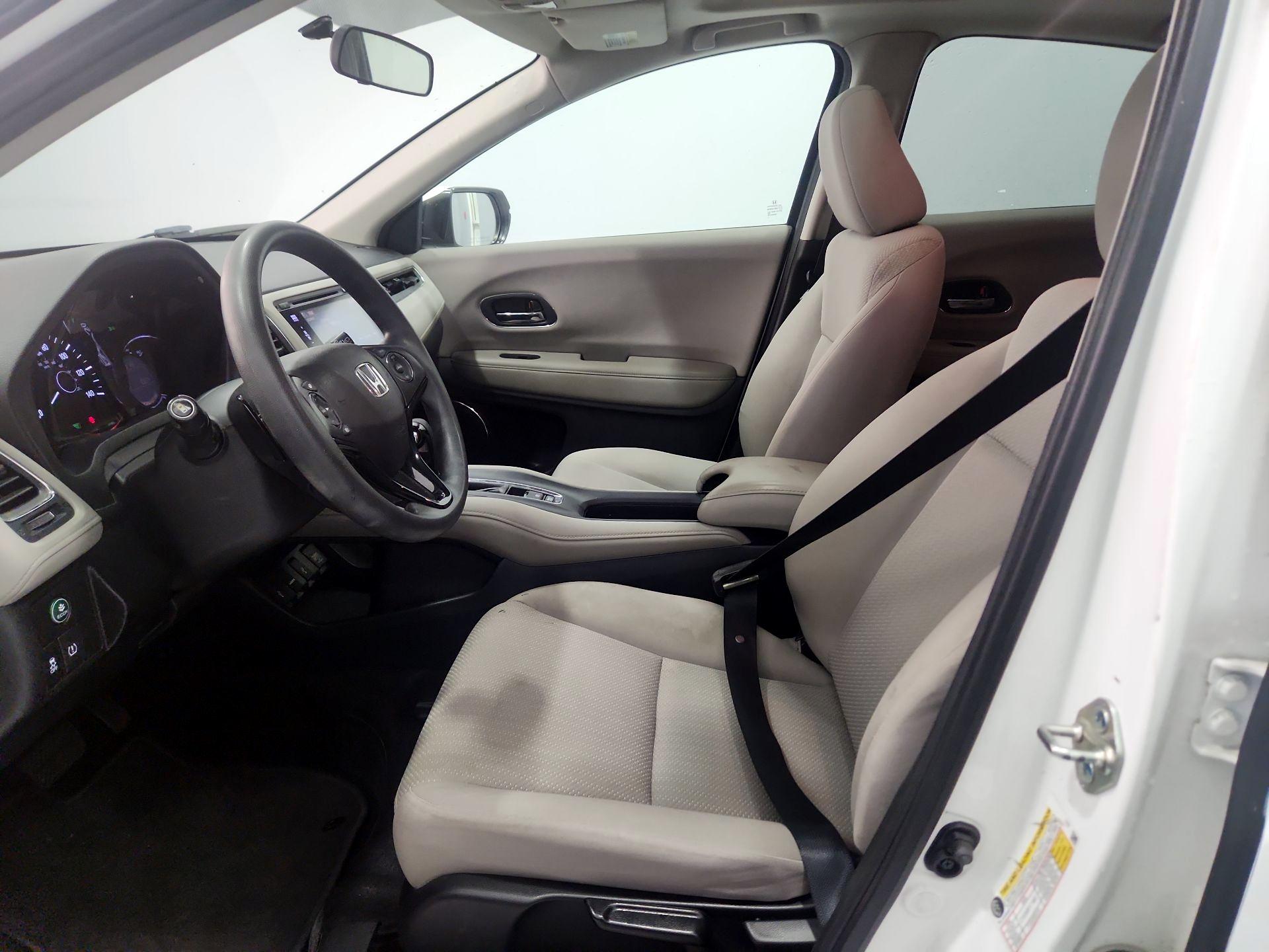 Thumbnail: 2018 Honda HR-V - 11