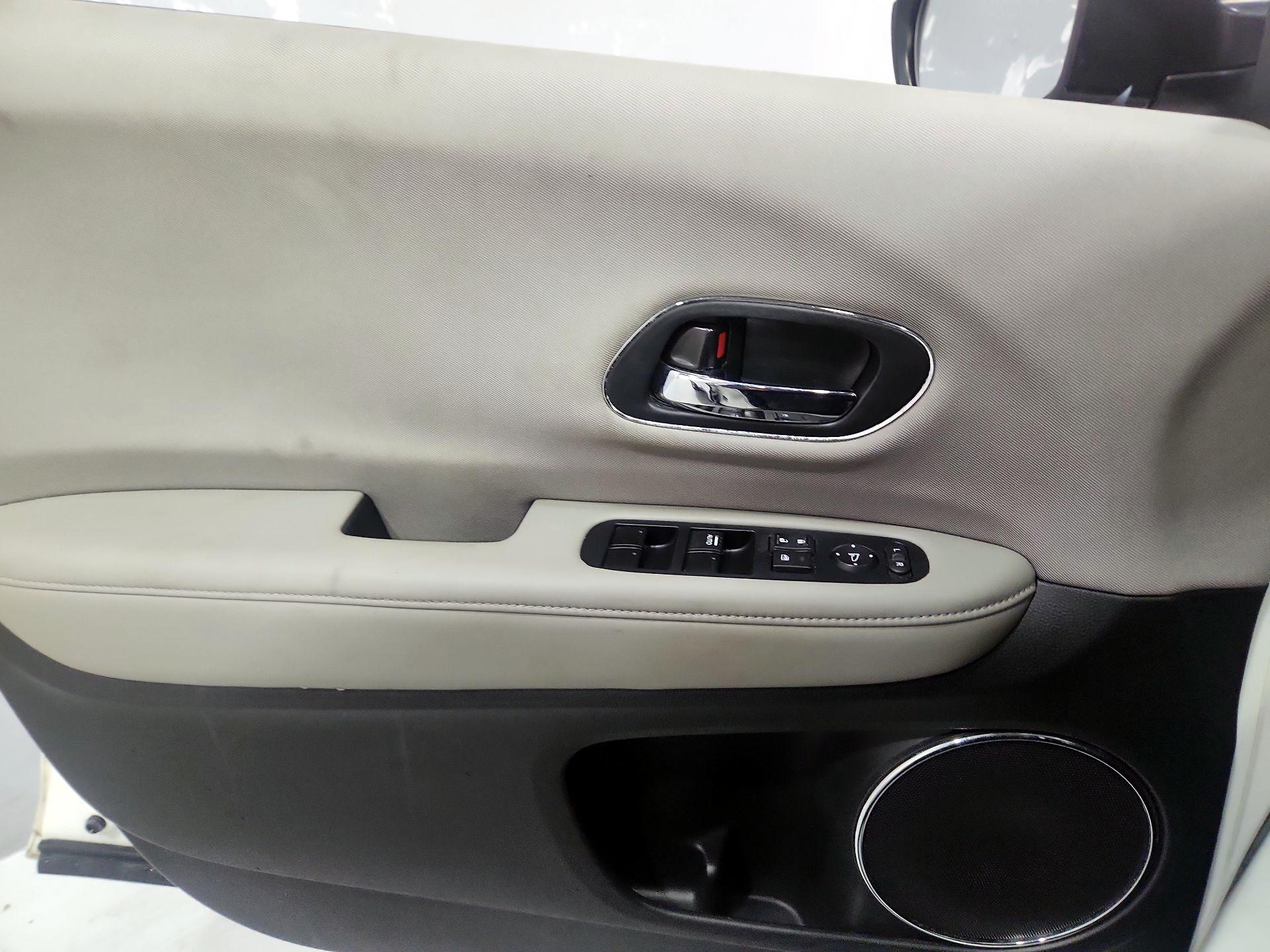 Thumbnail: 2018 Honda HR-V - 12