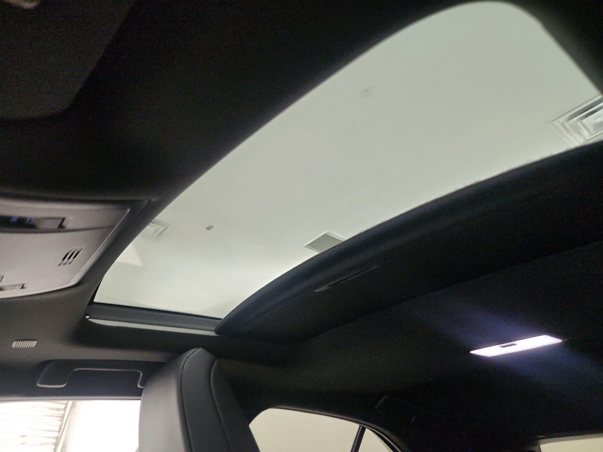 Thumbnail: 2023 Lexus UX - 19