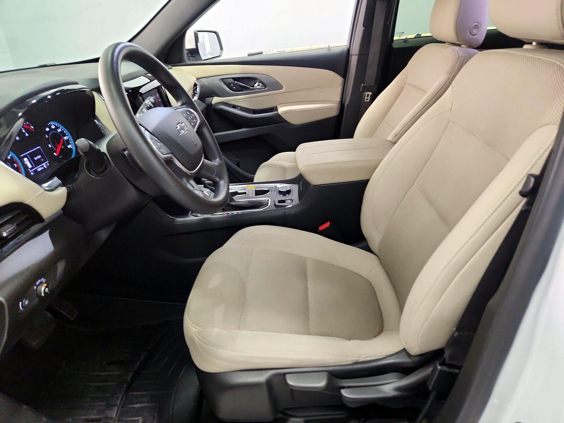 Thumbnail: 2023 Chevrolet Traverse - 11