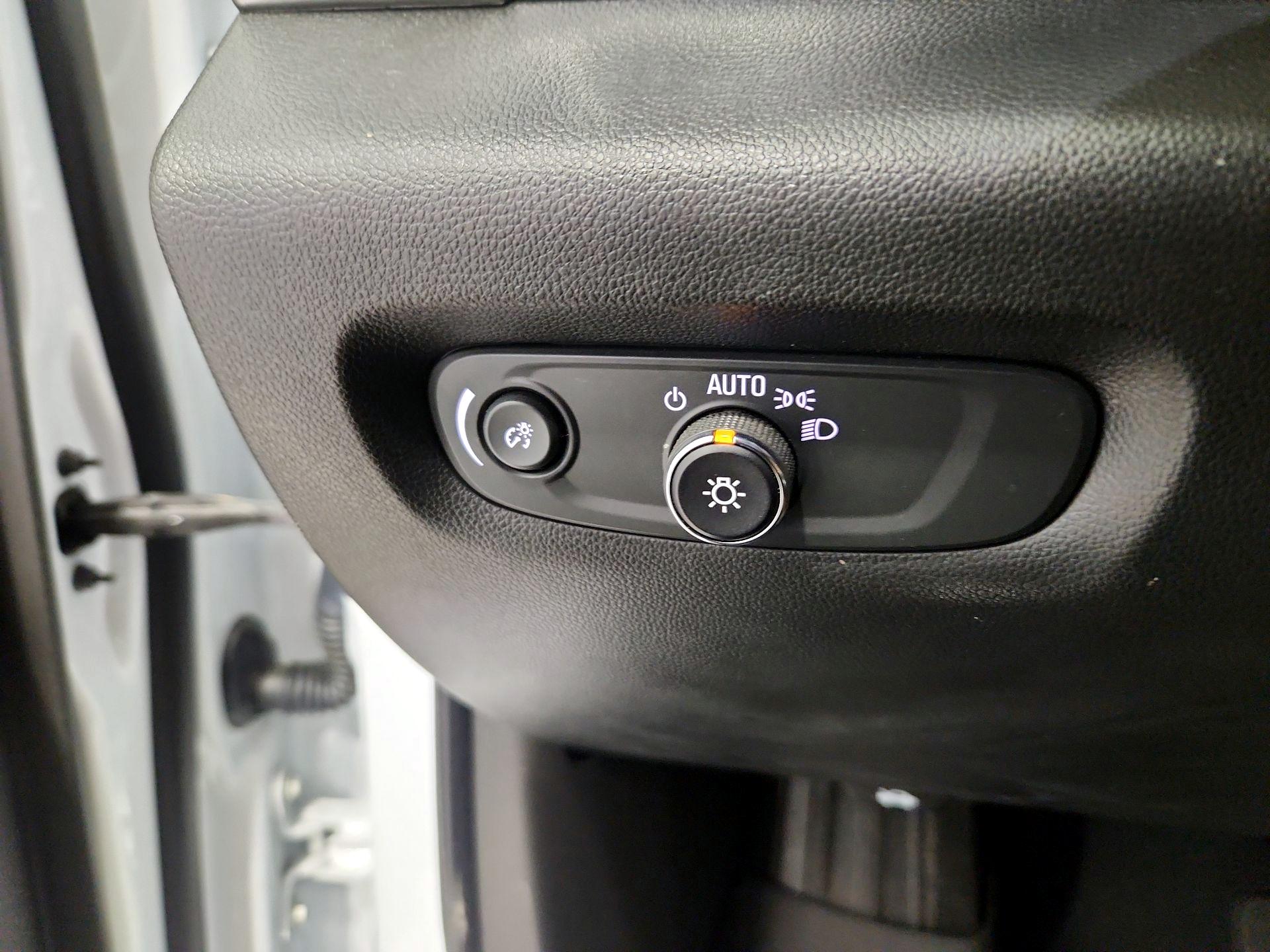 Thumbnail: 2023 Chevrolet Traverse - 13