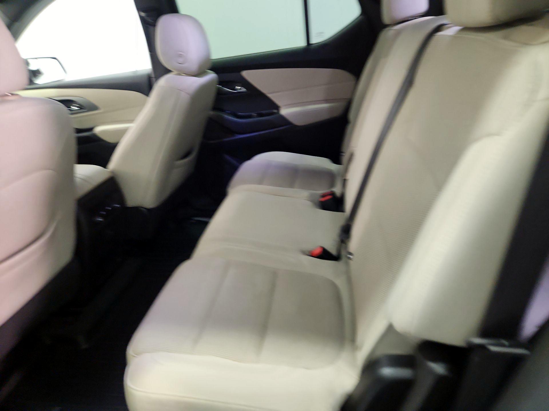 Thumbnail: 2023 Chevrolet Traverse - 19