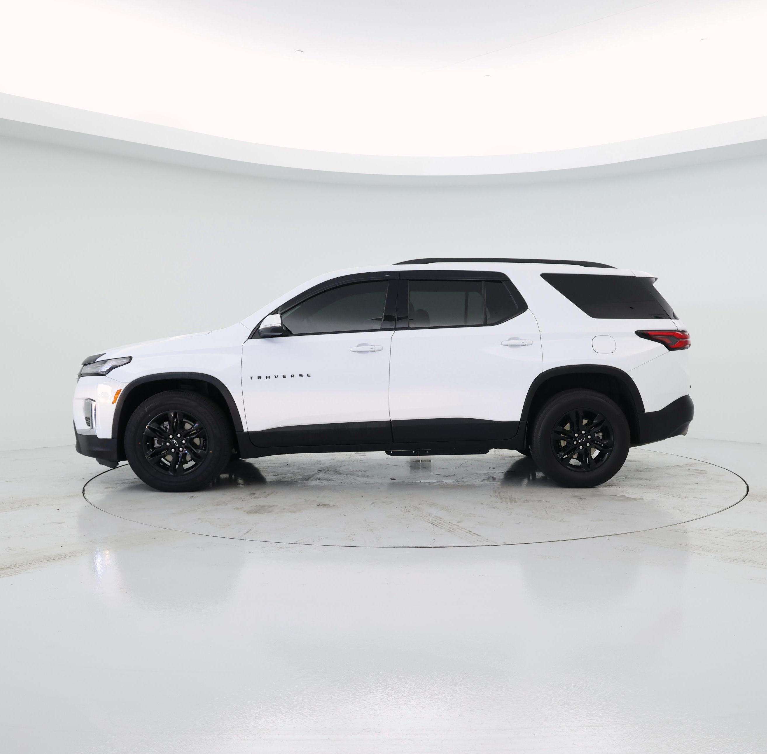 Thumbnail: 2023 Chevrolet Traverse - 3