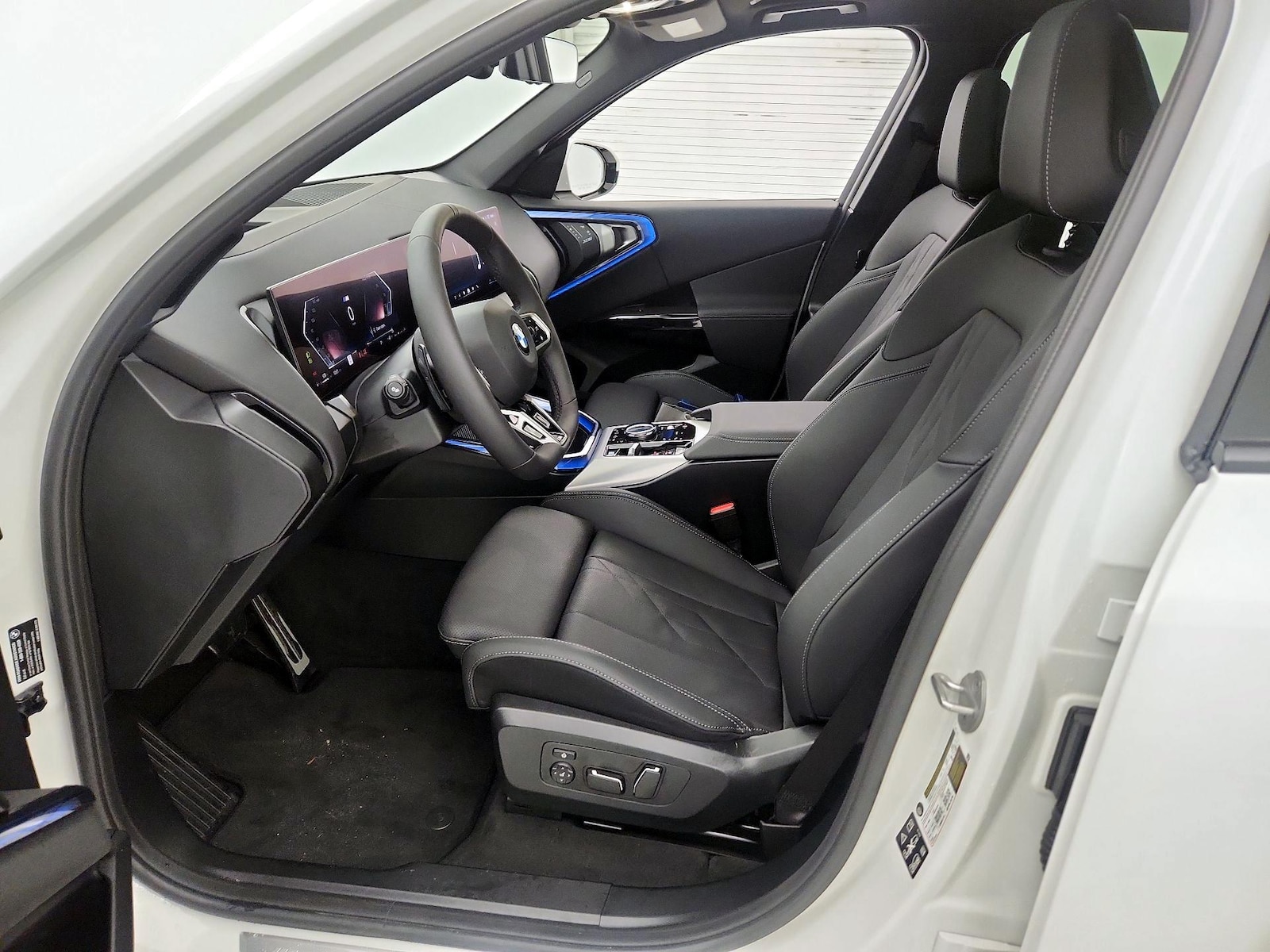2026 BMW X3 30 - Photo 12