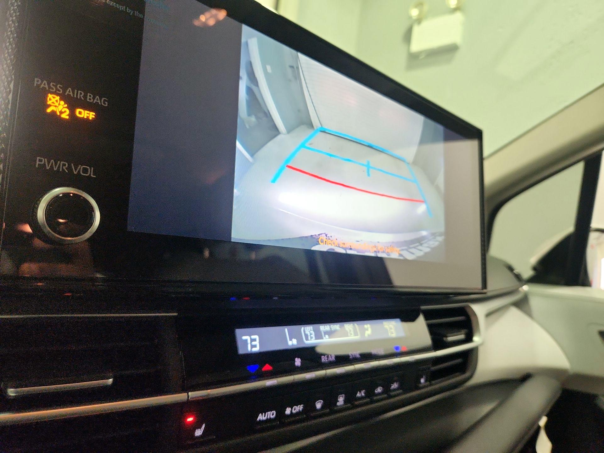 Thumbnail: 2025 Toyota Sienna - 14