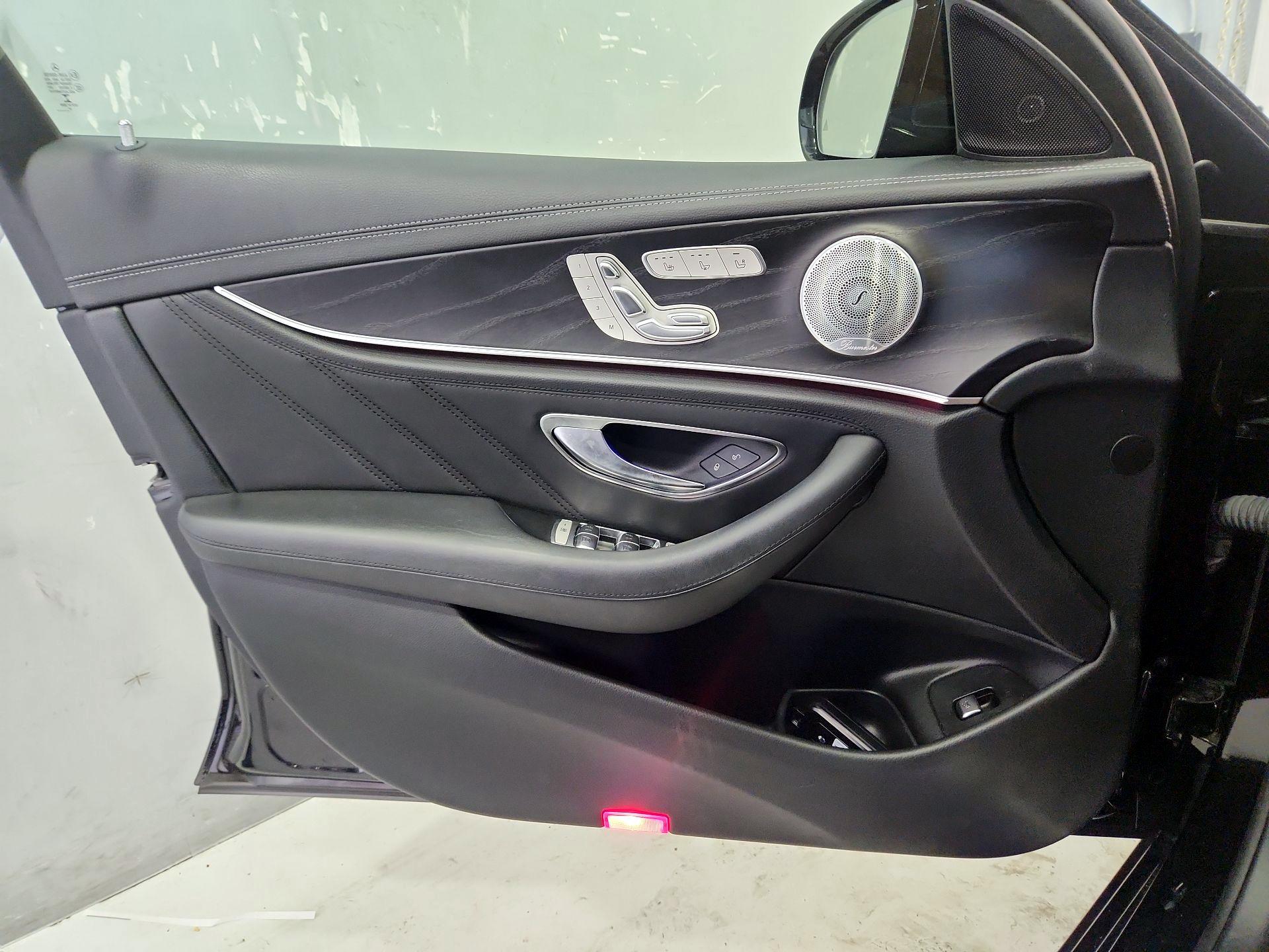 Thumbnail: 2020 Mercedes-Benz E-Class - 12