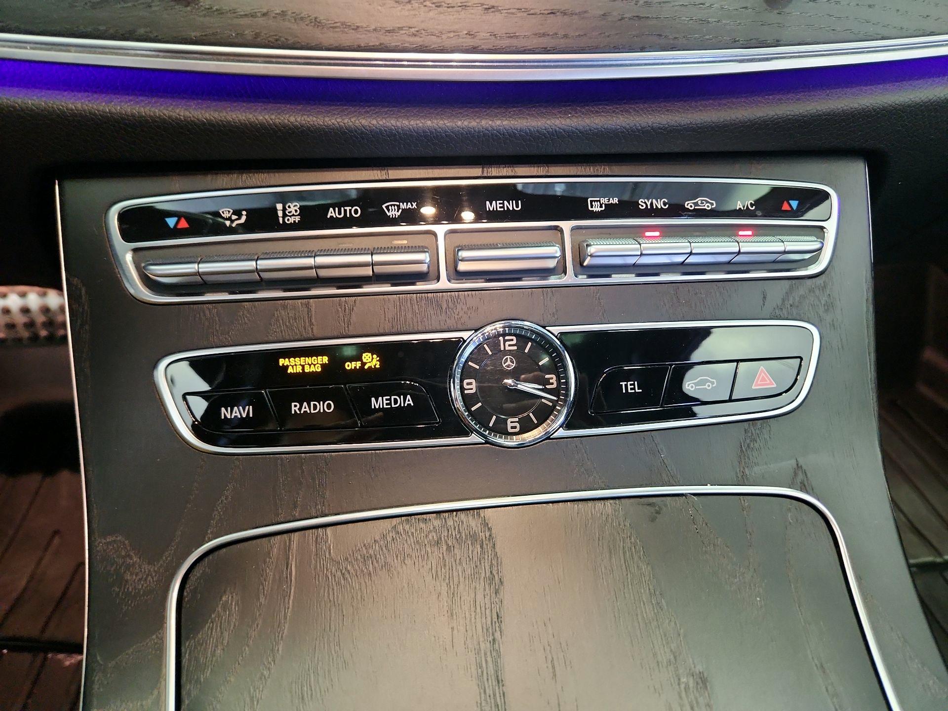 Thumbnail: 2020 Mercedes-Benz E-Class - 16