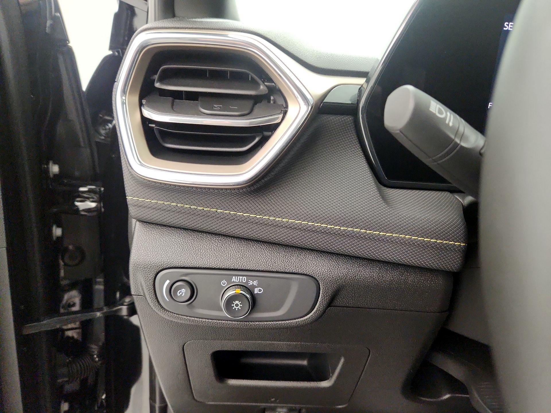 Thumbnail: 2025 Chevrolet TrailBlazer - 13