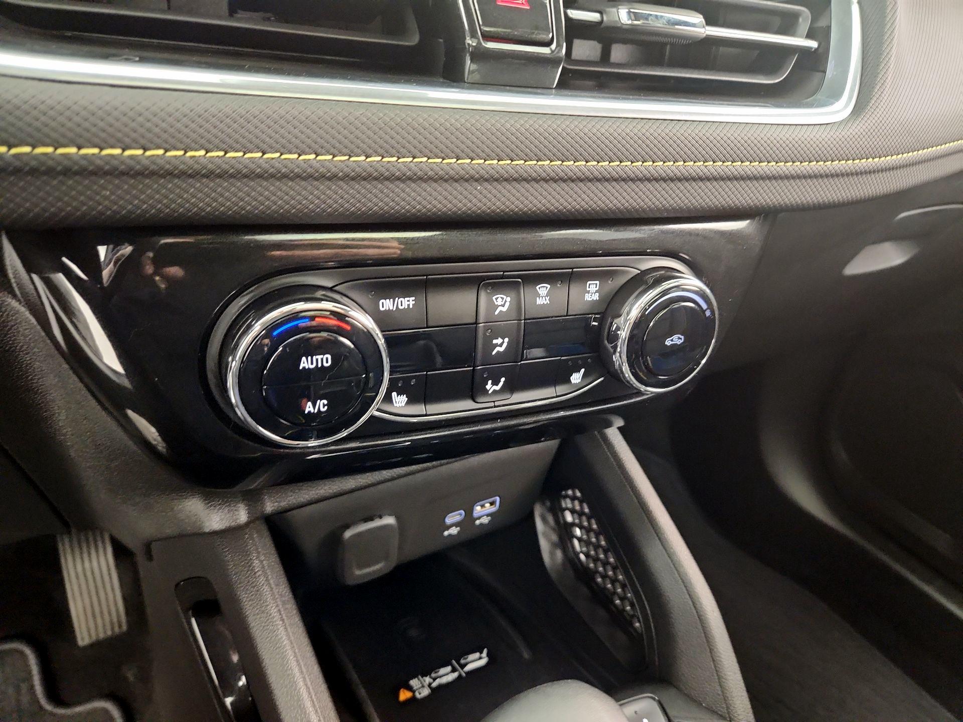 Thumbnail: 2025 Chevrolet TrailBlazer - 16