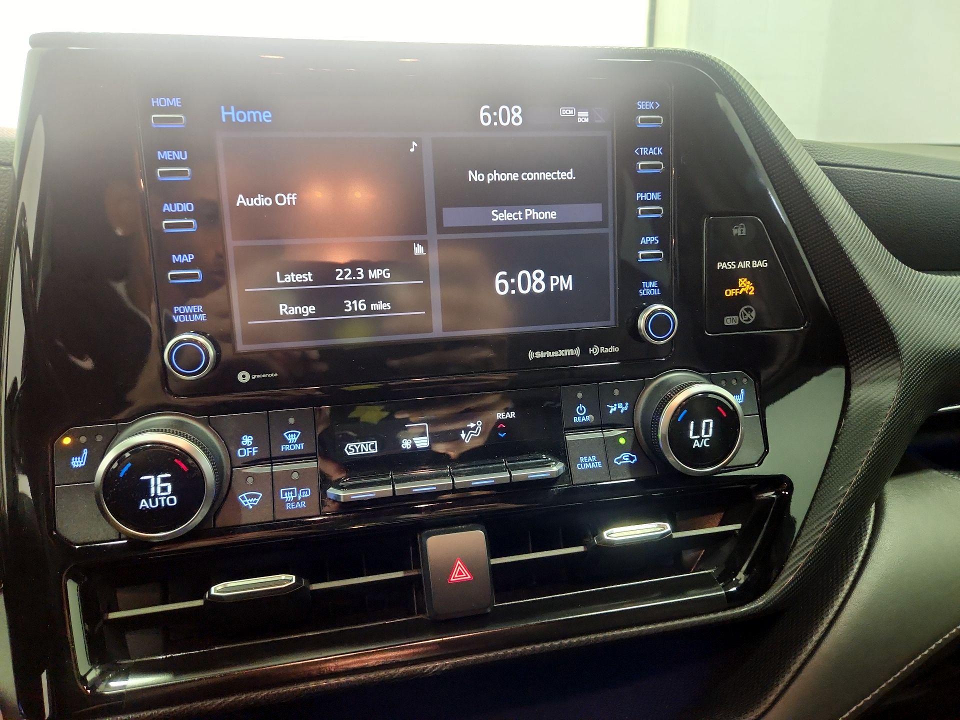 Thumbnail: 2021 Toyota Highlander - 15