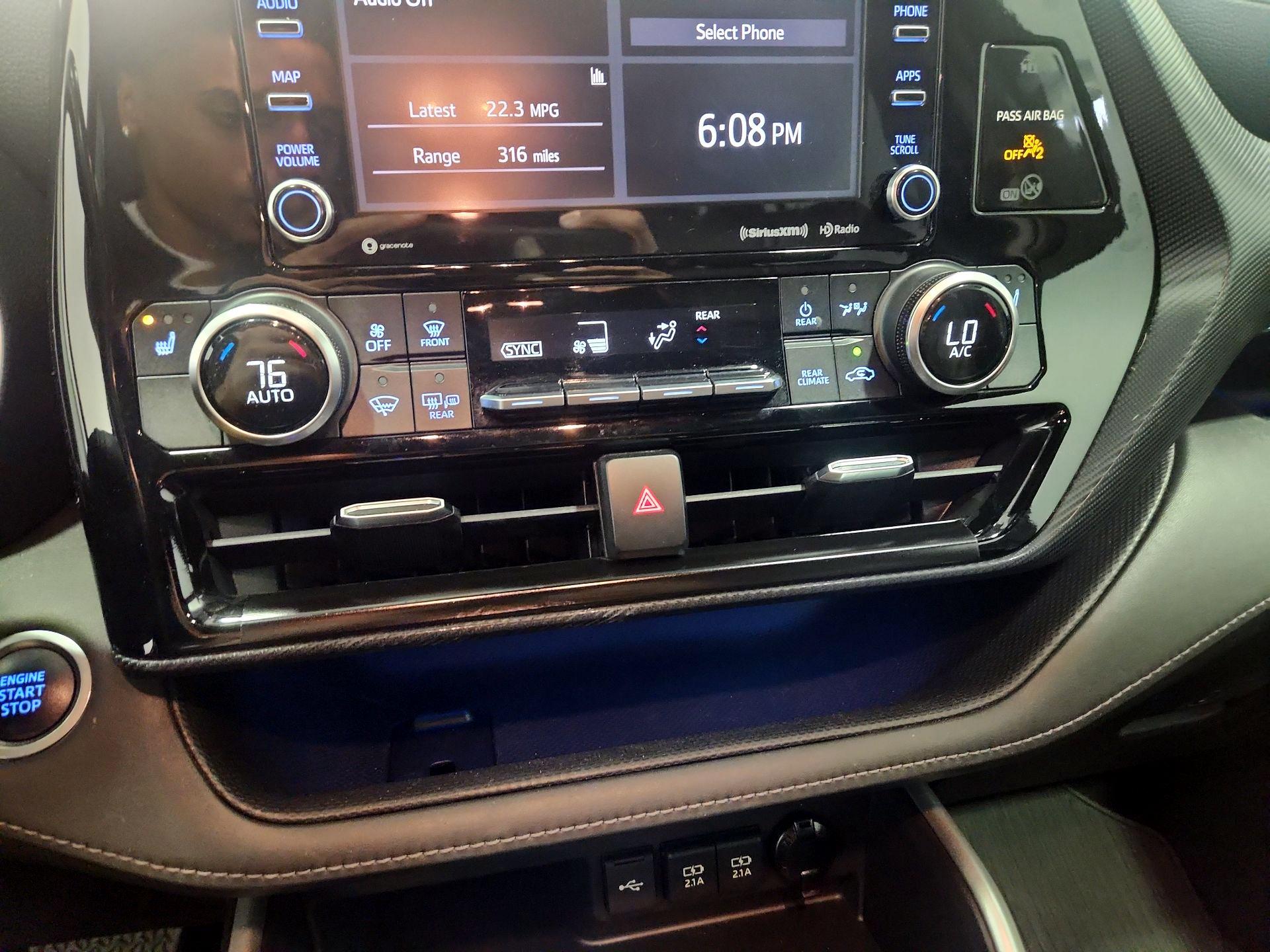 Thumbnail: 2021 Toyota Highlander - 16