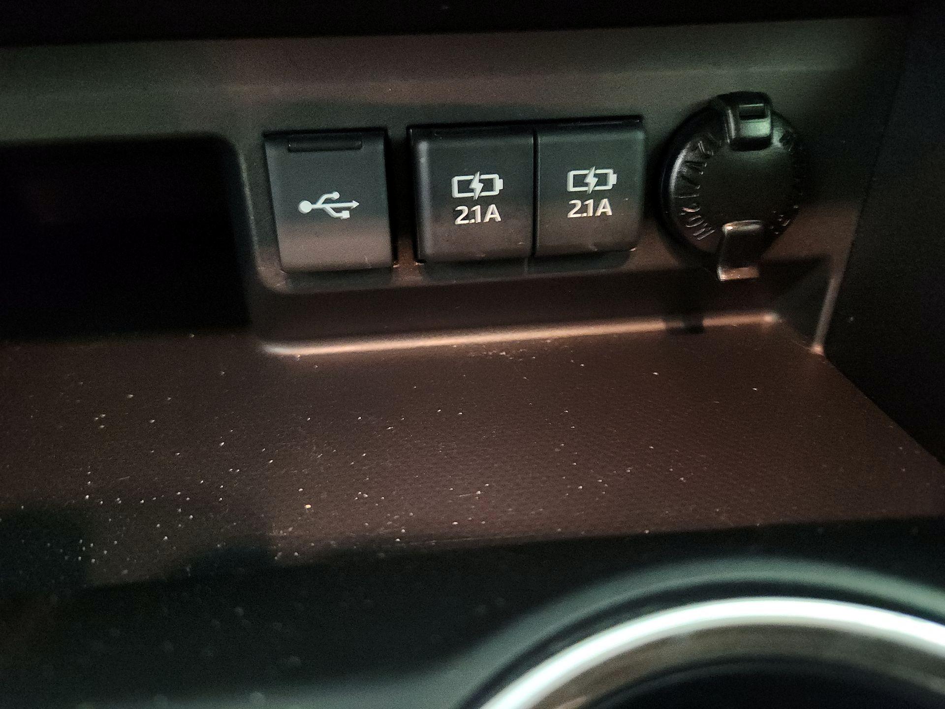 Thumbnail: 2021 Toyota Highlander - 18