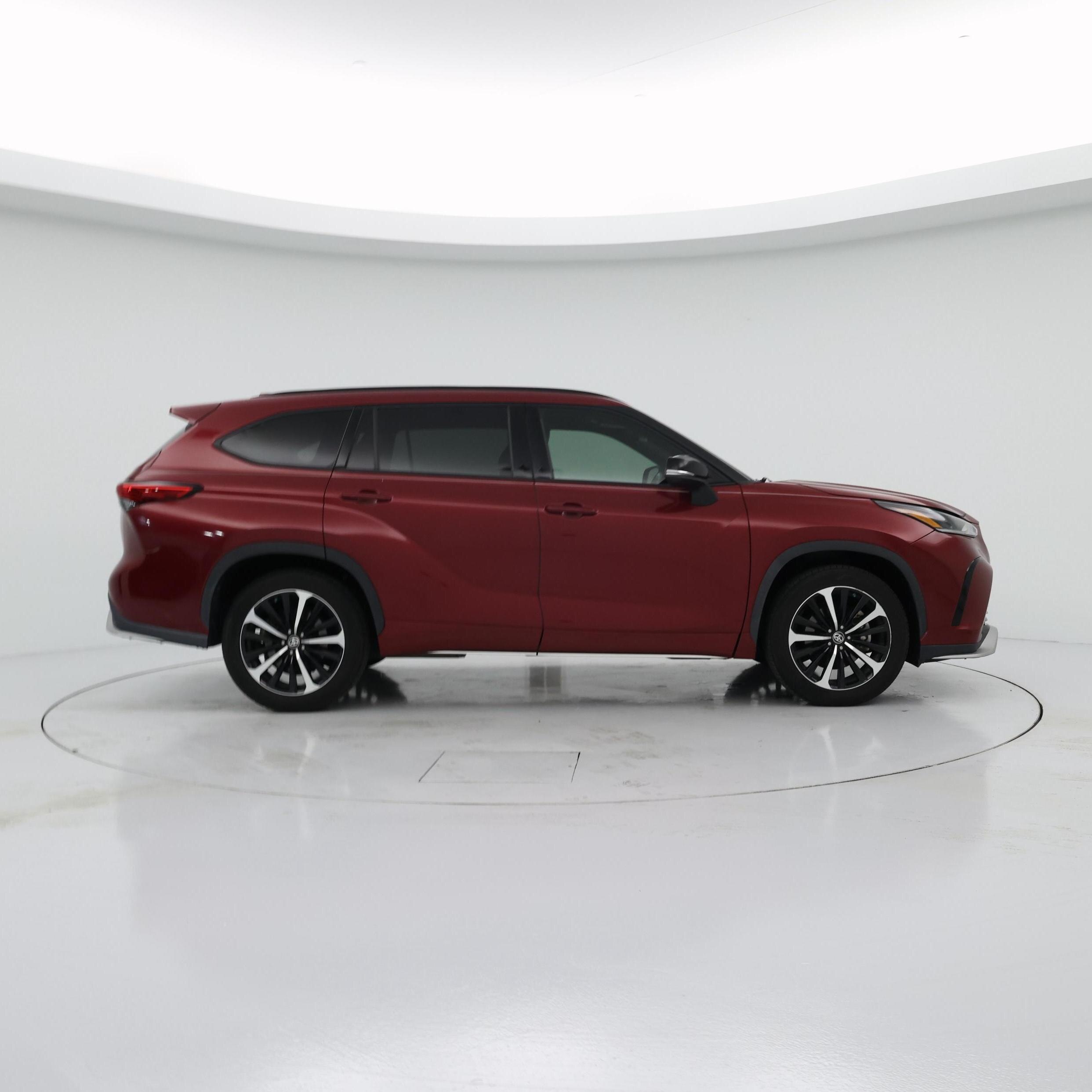 Thumbnail: 2021 Toyota Highlander - 7