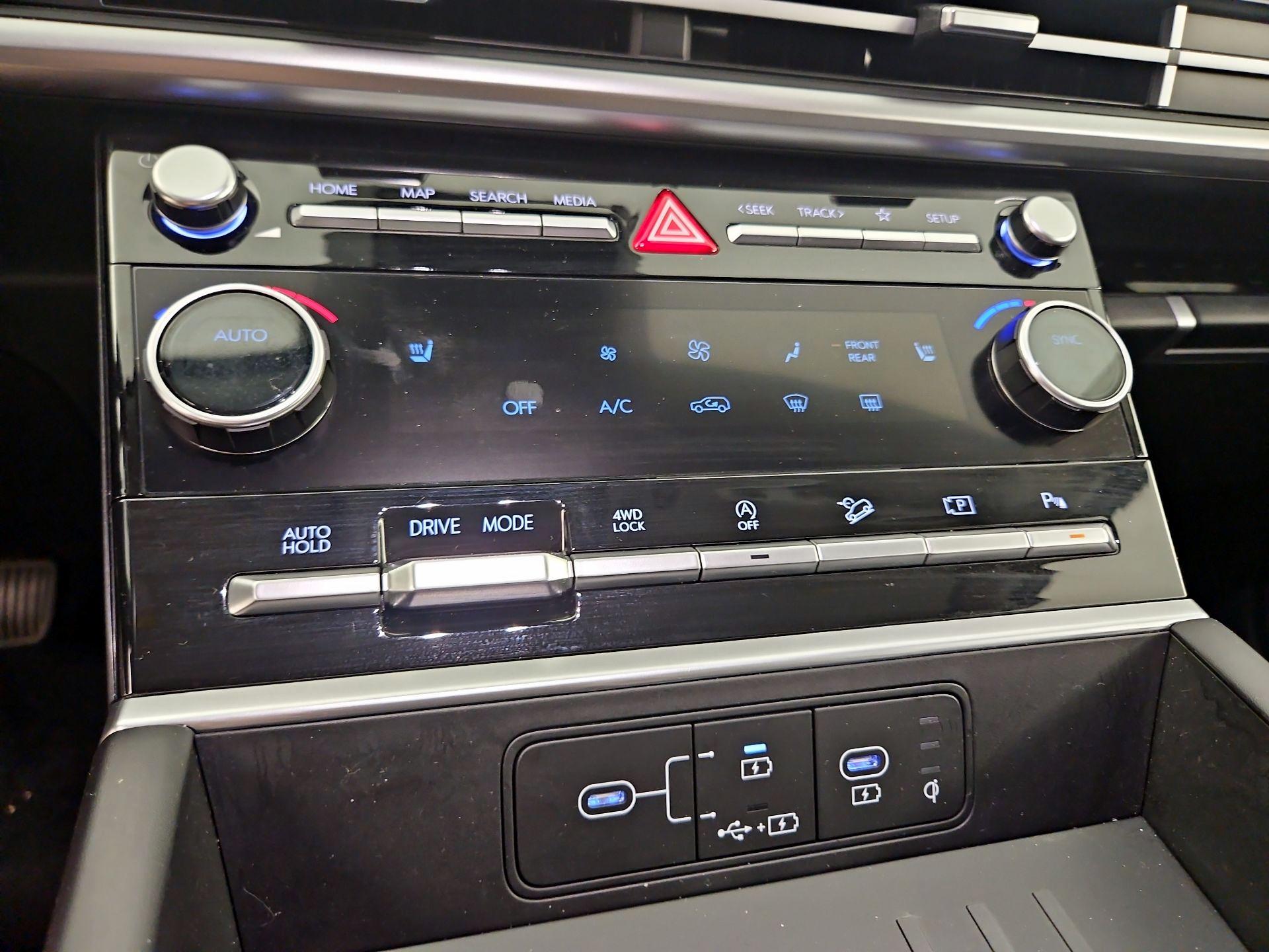 Thumbnail: 2024 Hyundai Santa Fe - 17