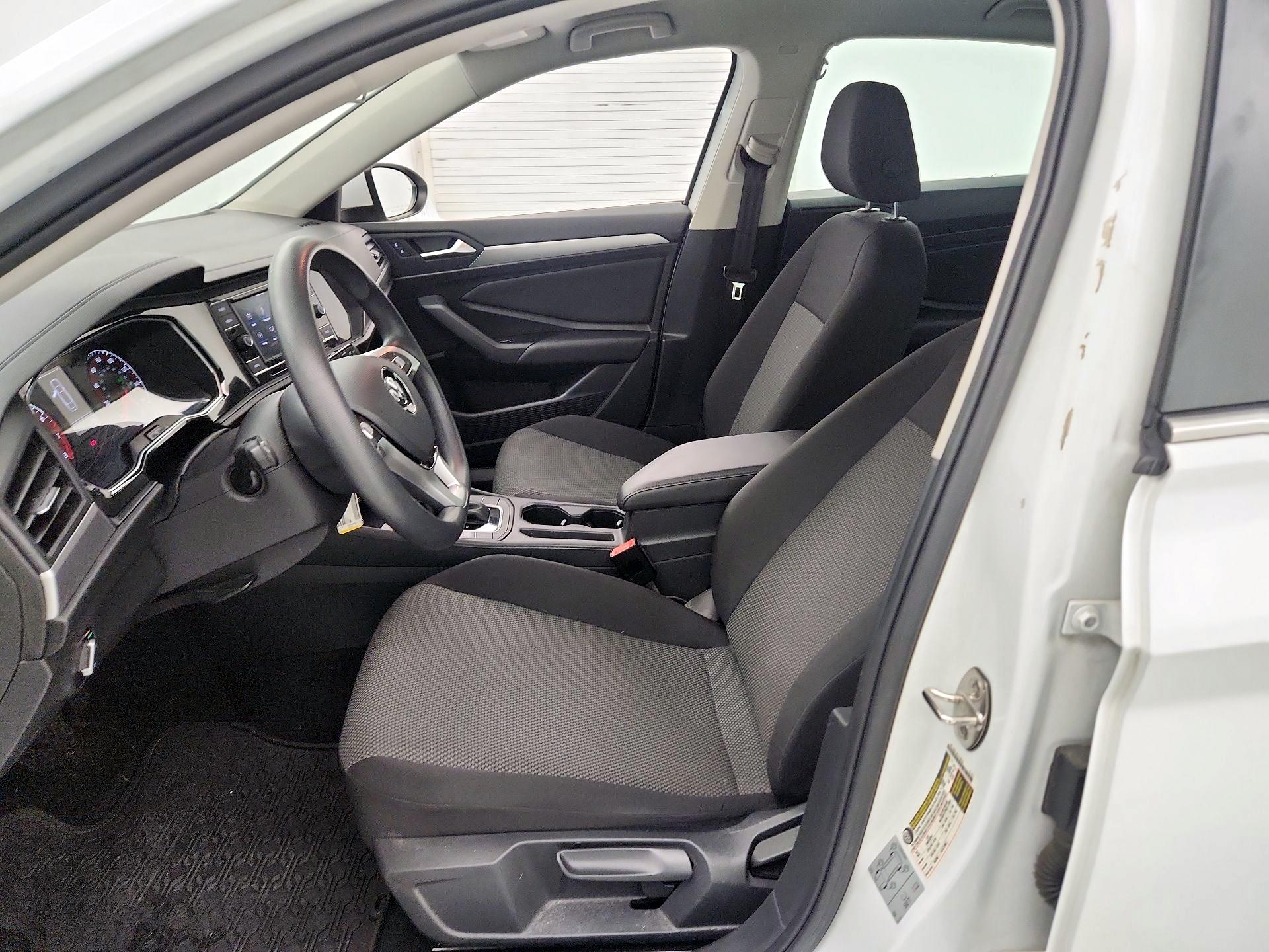 Thumbnail: 2021 Volkswagen Jetta - 11