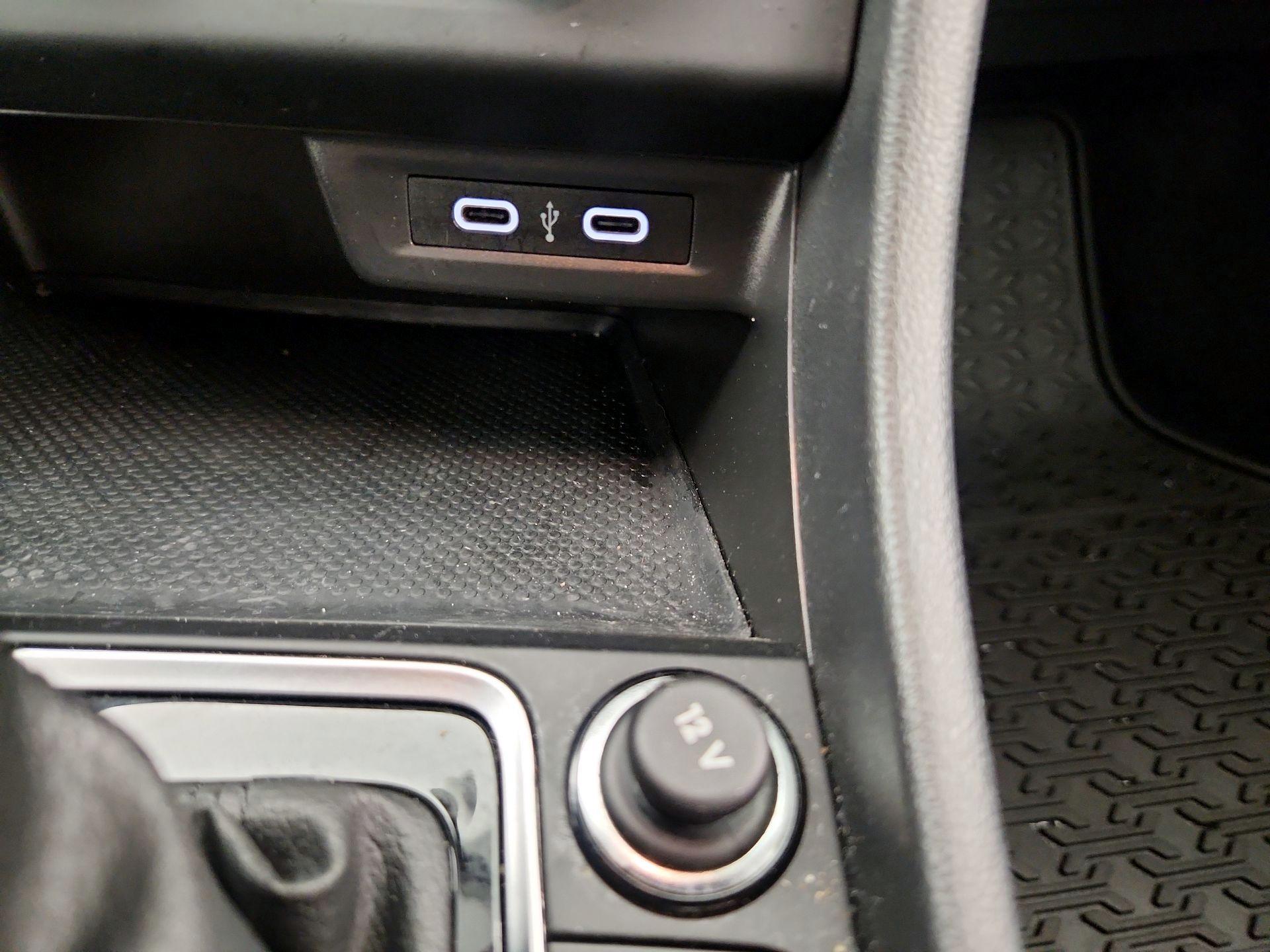 Thumbnail: 2021 Volkswagen Jetta - 18