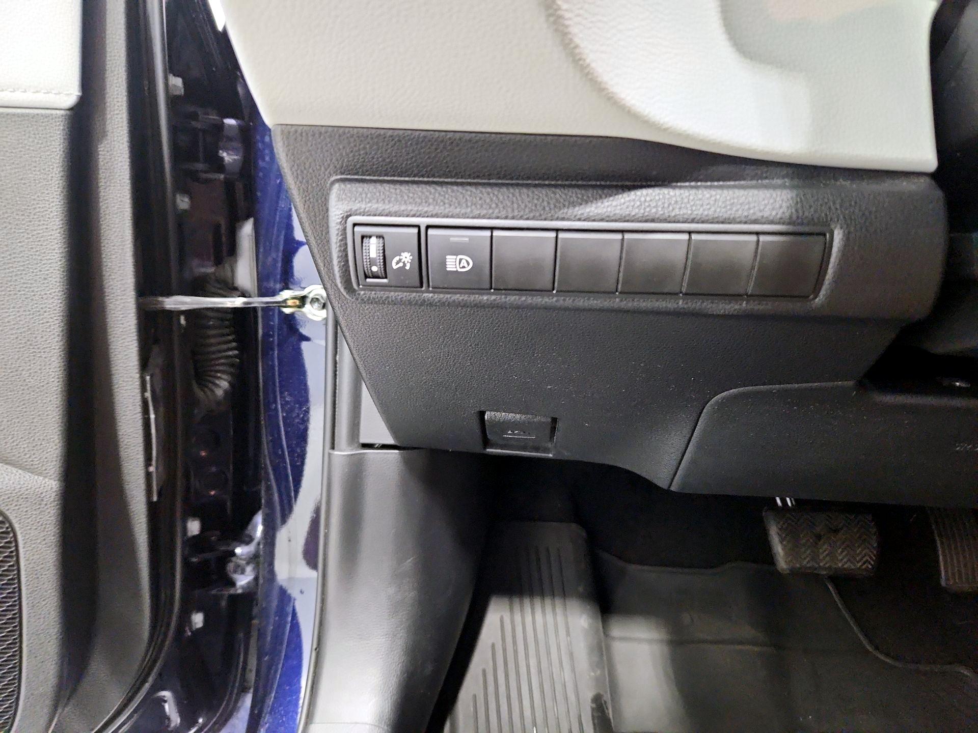 Thumbnail: 2020 Toyota Corolla - 13