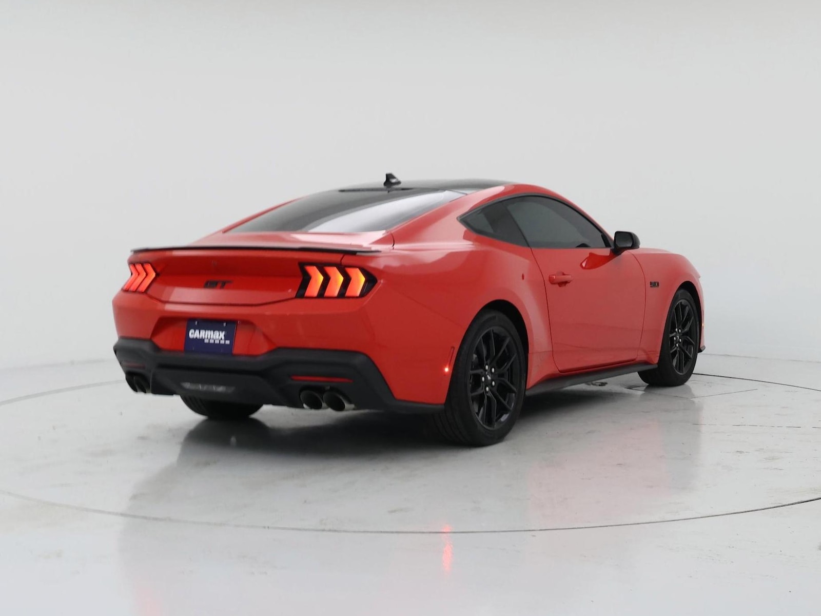 2024 Ford Mustang GT - Photo 9