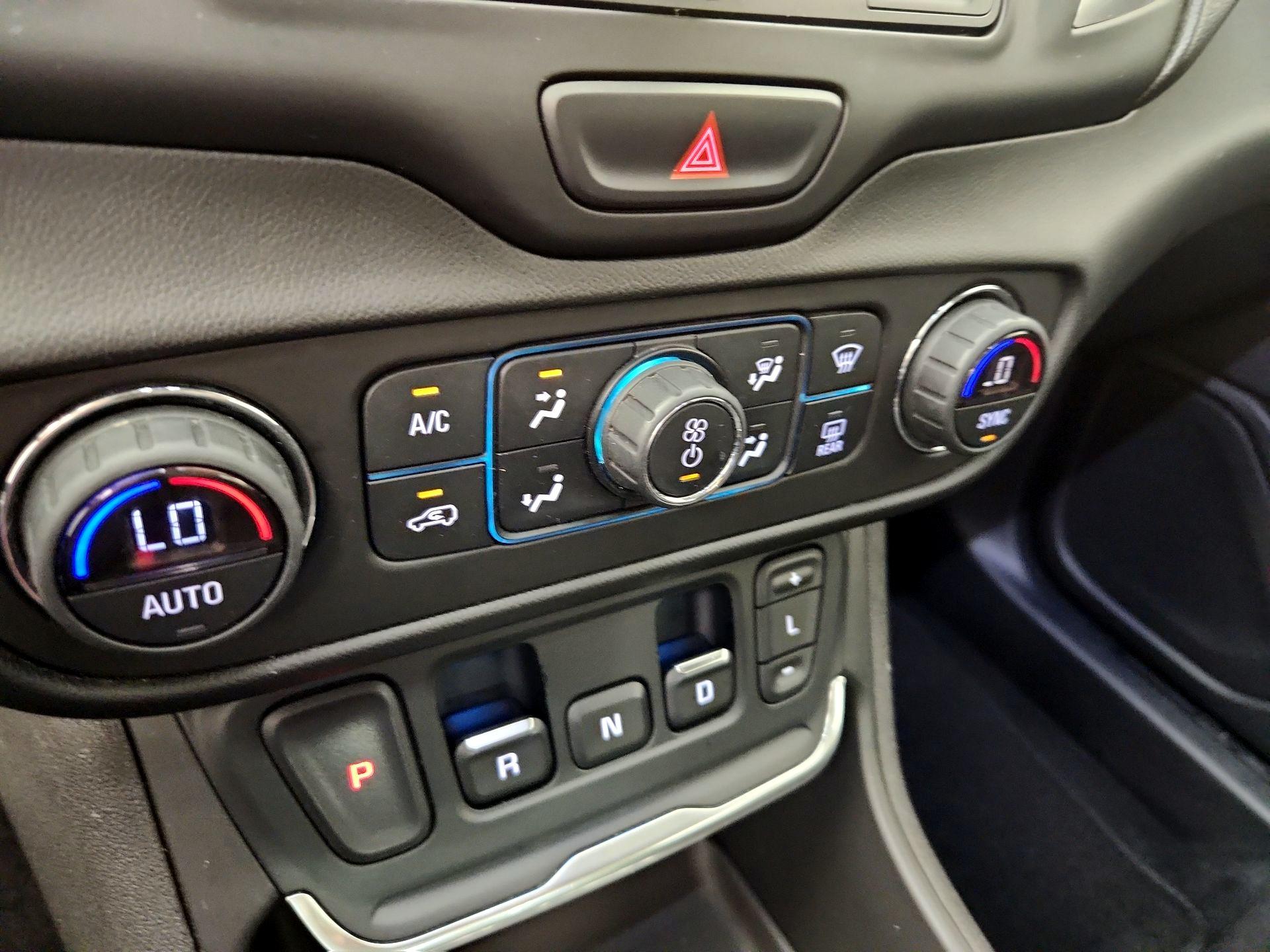 Thumbnail: 2018 GMC Terrain - 16