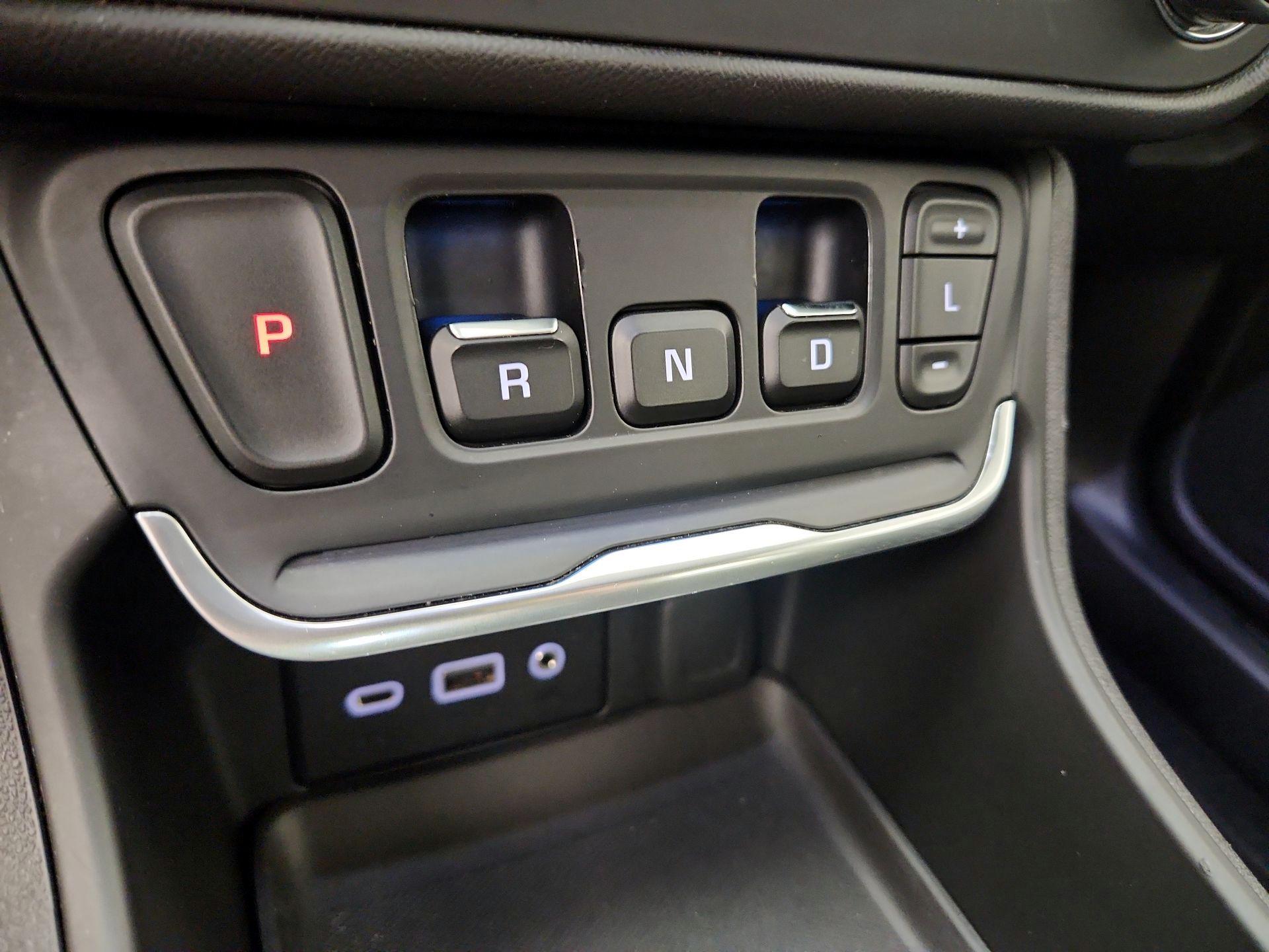 Thumbnail: 2018 GMC Terrain - 17