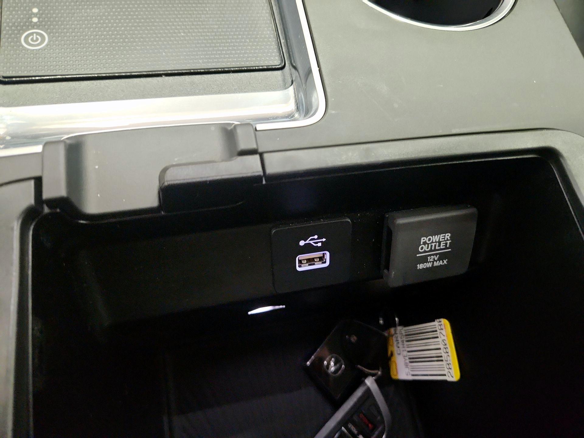 Thumbnail: 2023 Acura MDX - 18