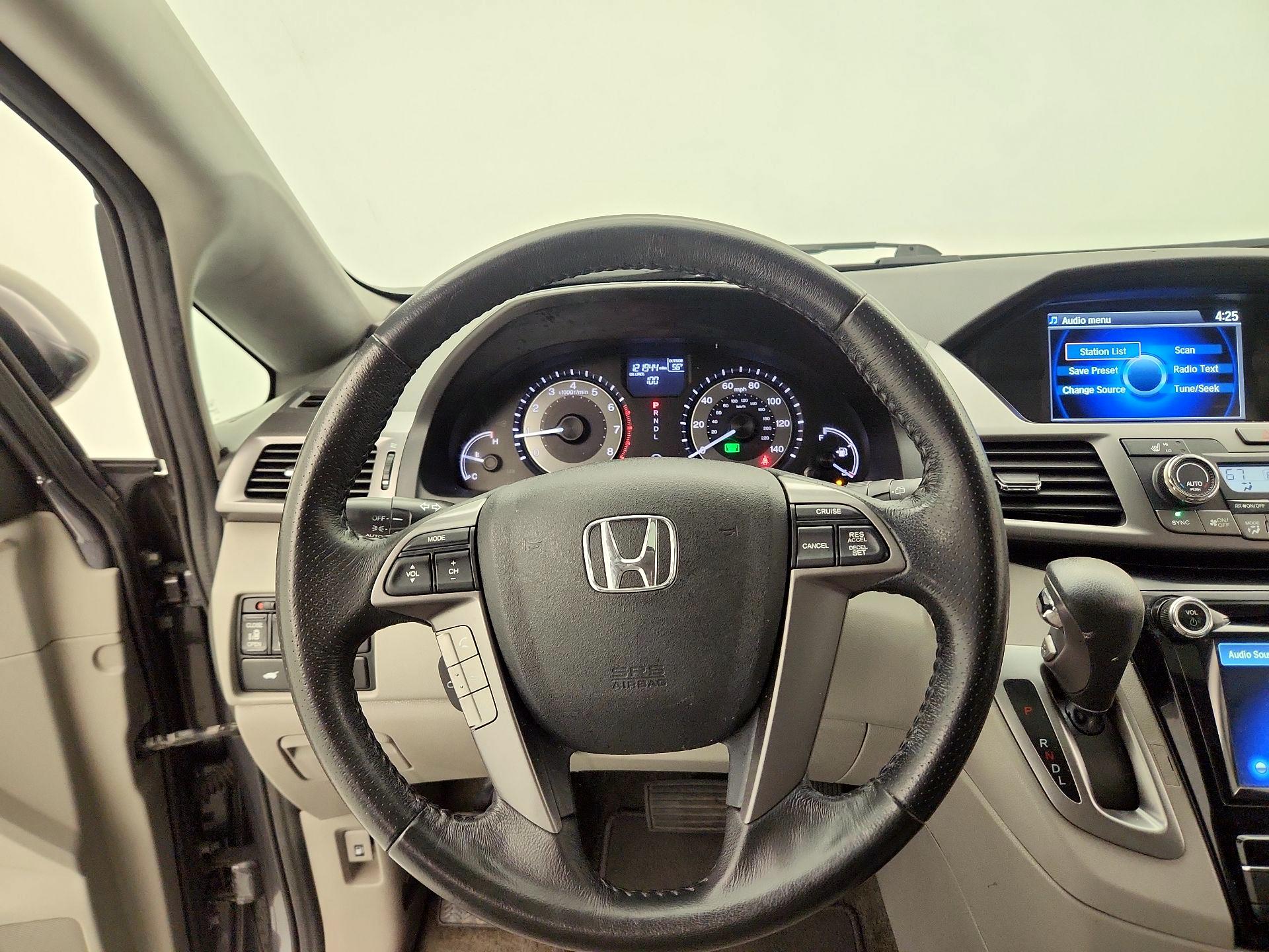 Thumbnail: 2014 Honda Odyssey - 10