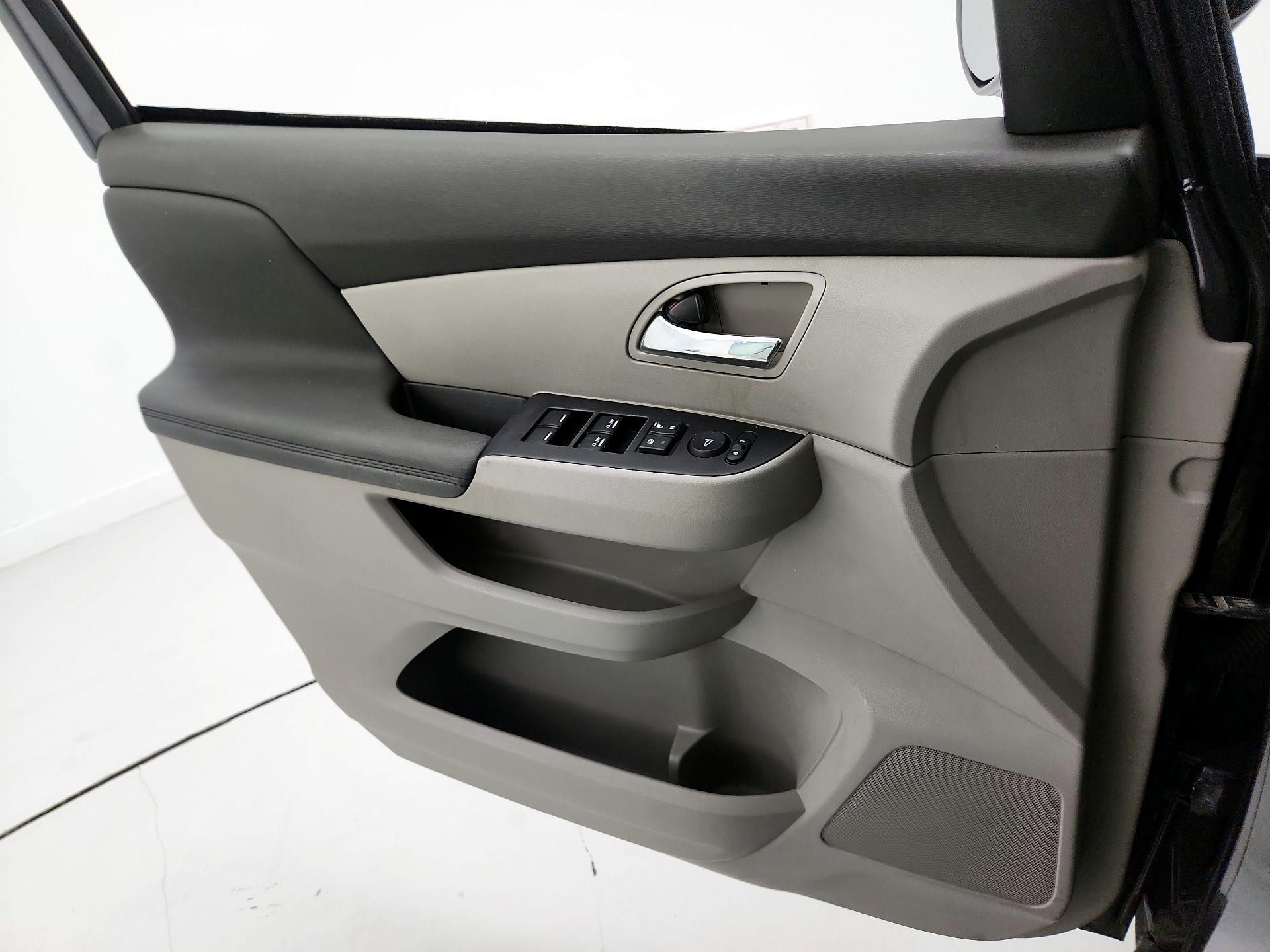 Thumbnail: 2014 Honda Odyssey - 12